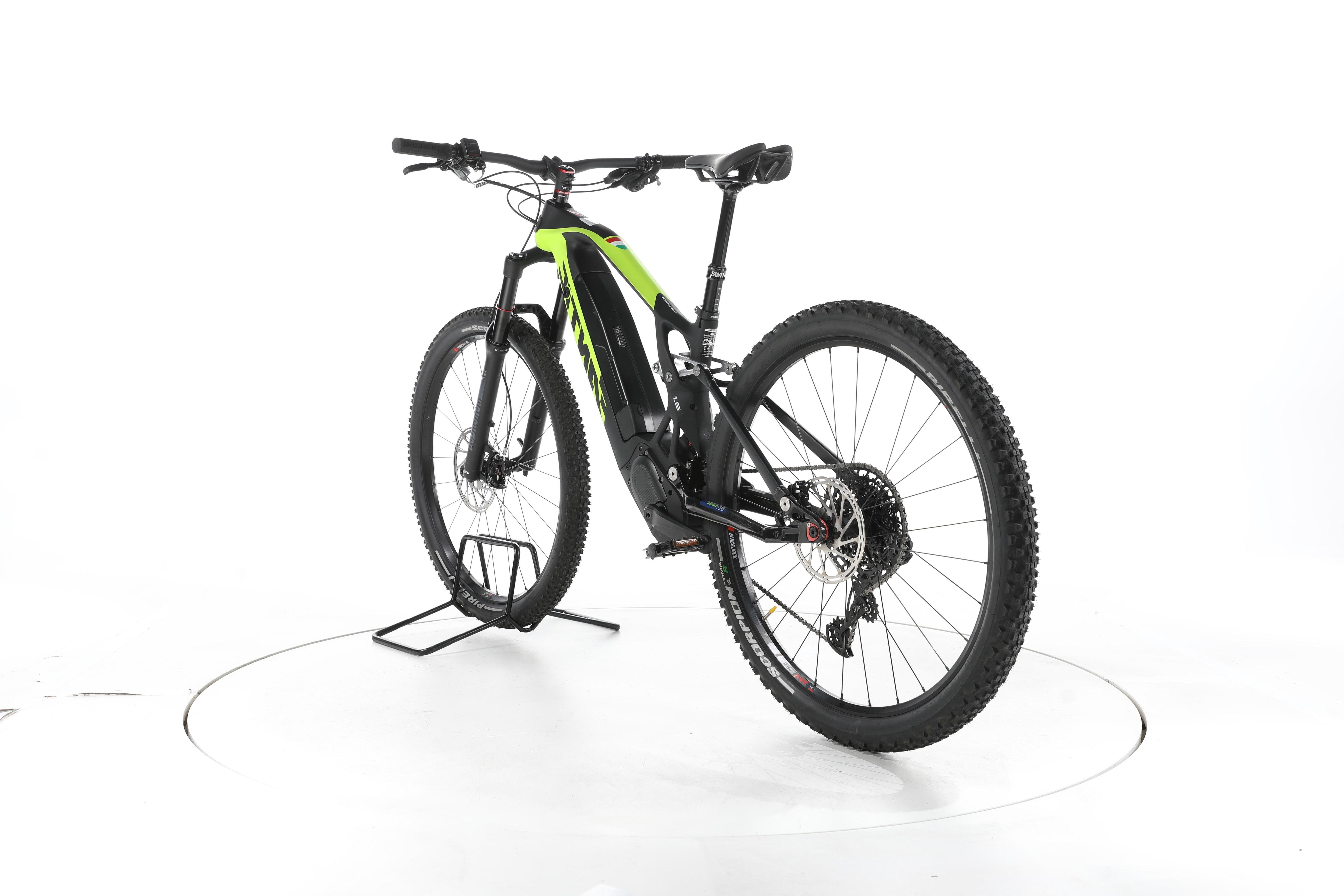 Fantic Fantic XTF 1.5 Carbon E-Bike Fully Carbon - Image 9