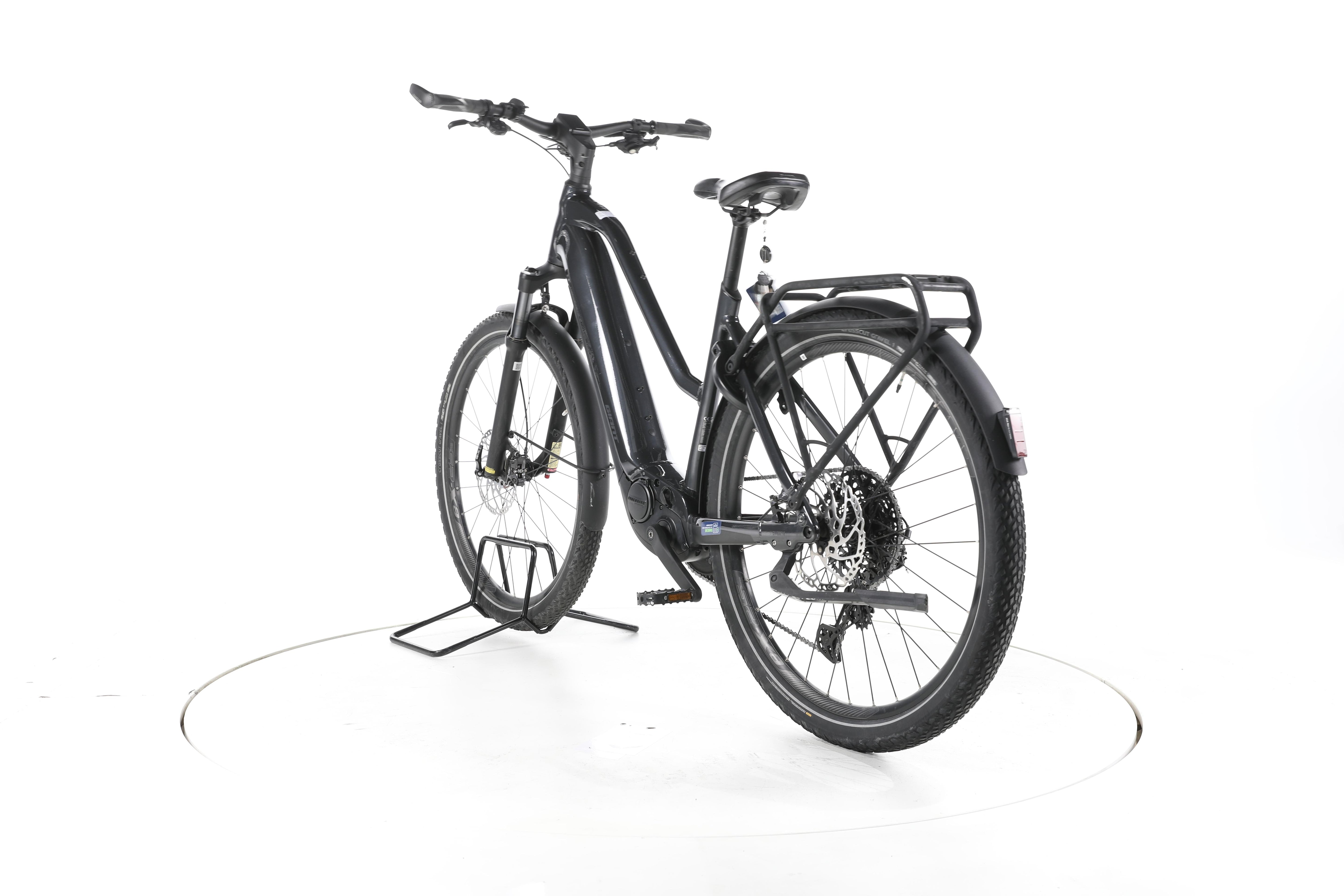 Giant Explore E+ 3 Trekking E-Bike - Image 9