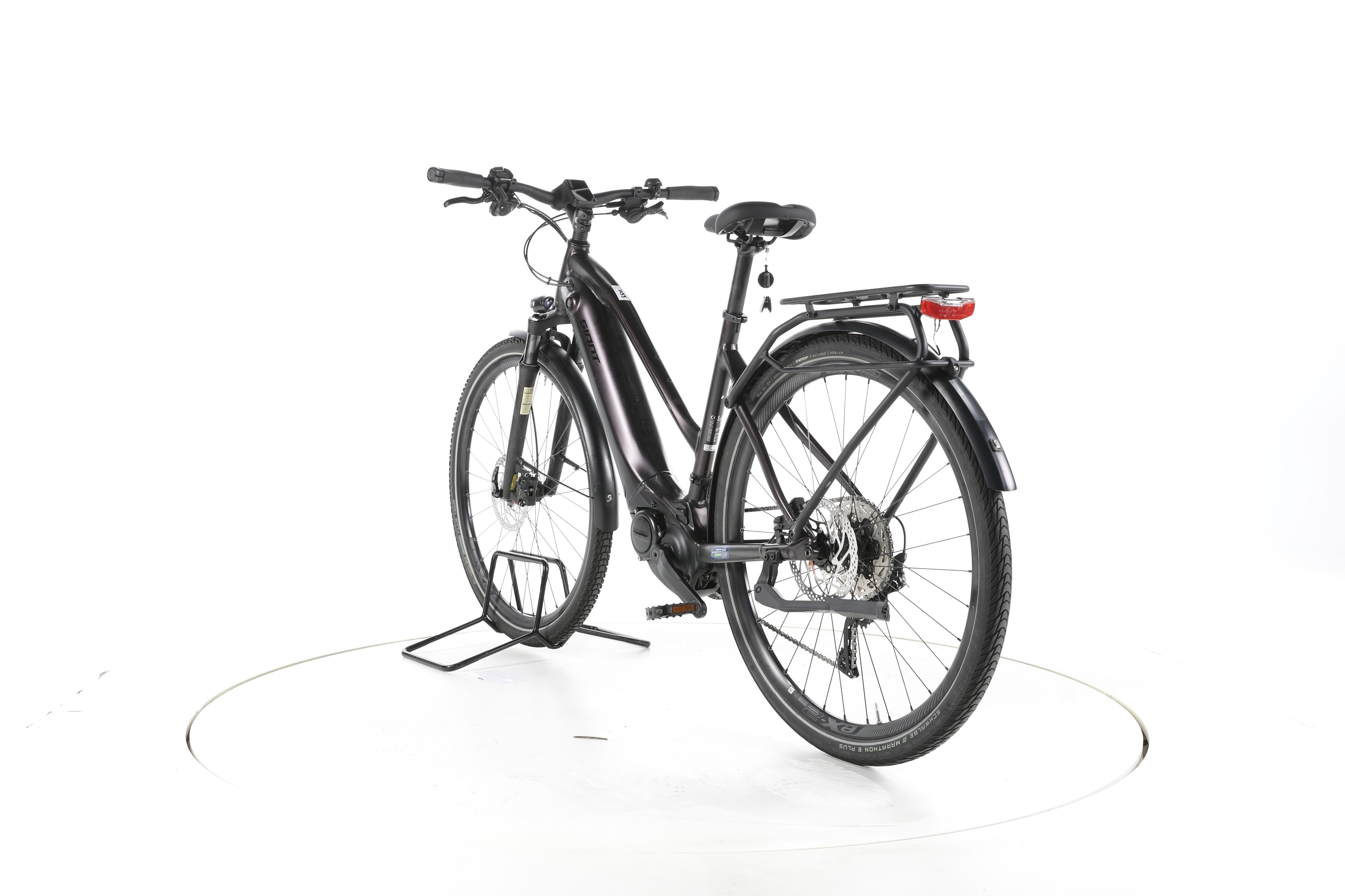 Giant Explore E+ Pro 1 Trekking E-Bike - Image 9