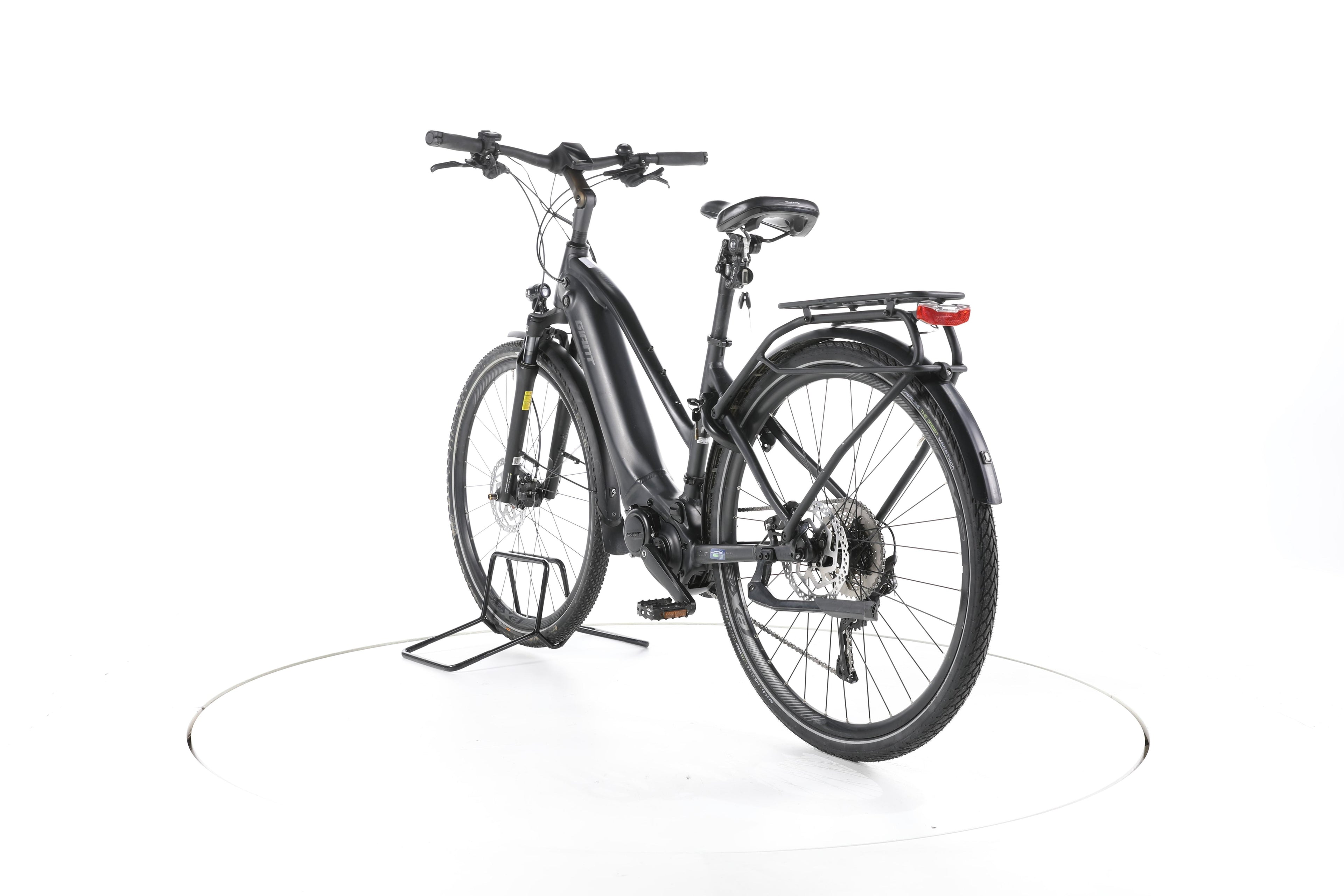 Giant Explore E+ 1 Trekking E-Bike - Image 9