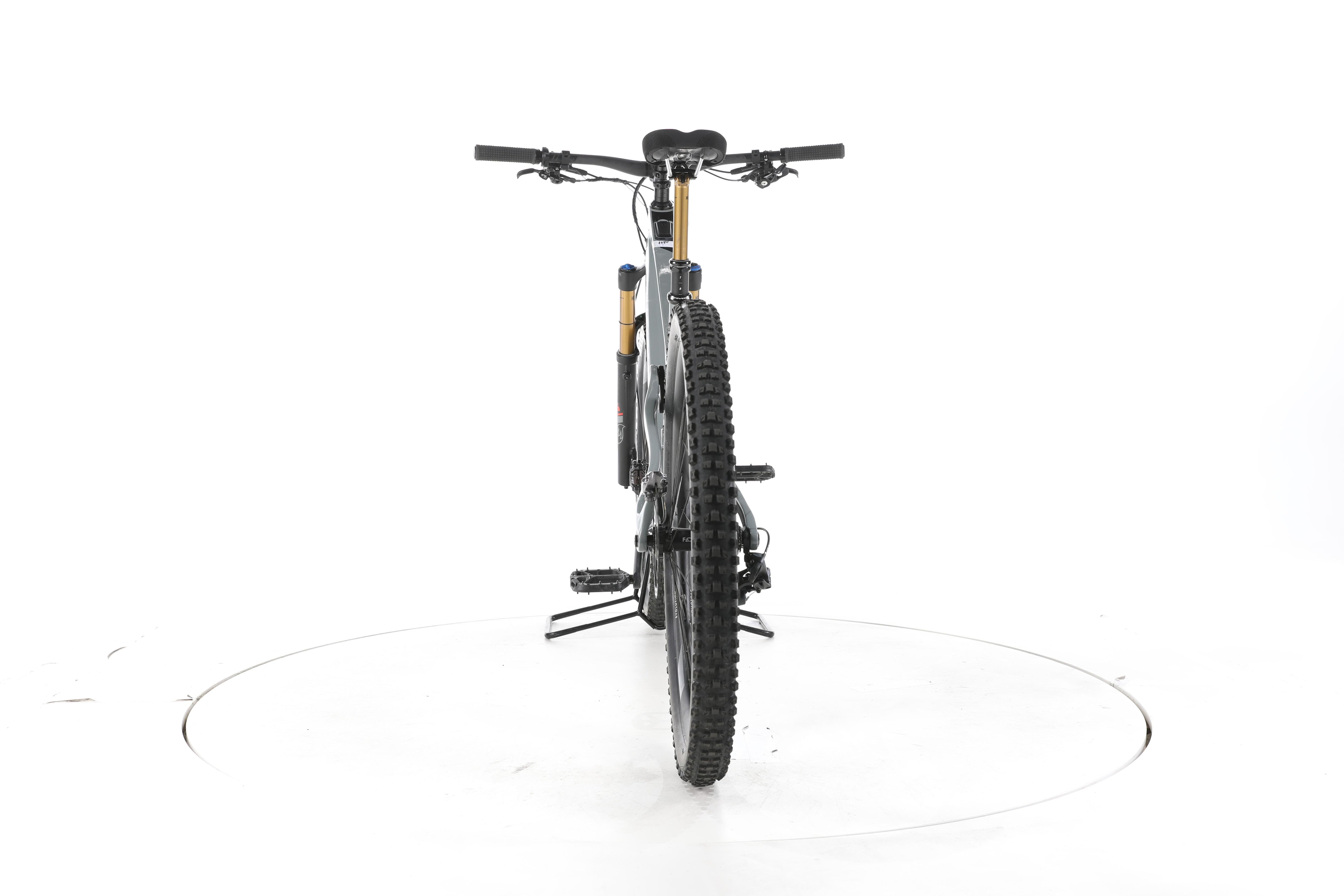 Pivot Cycles Shuttle SL E-Bike Fully Carbon - Image 10