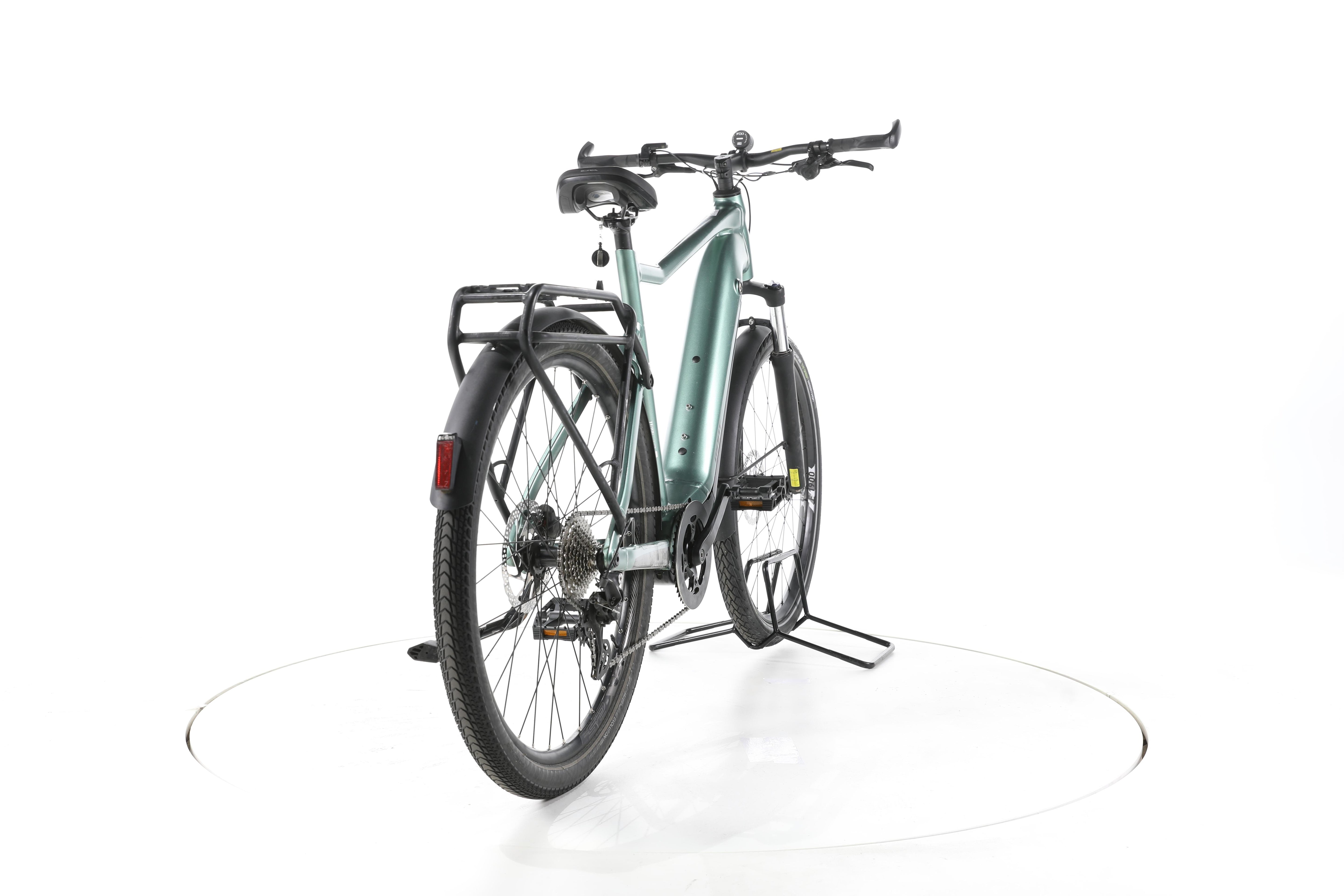 Giant Explore E+ 1 Trekking E-Bike - Image 11