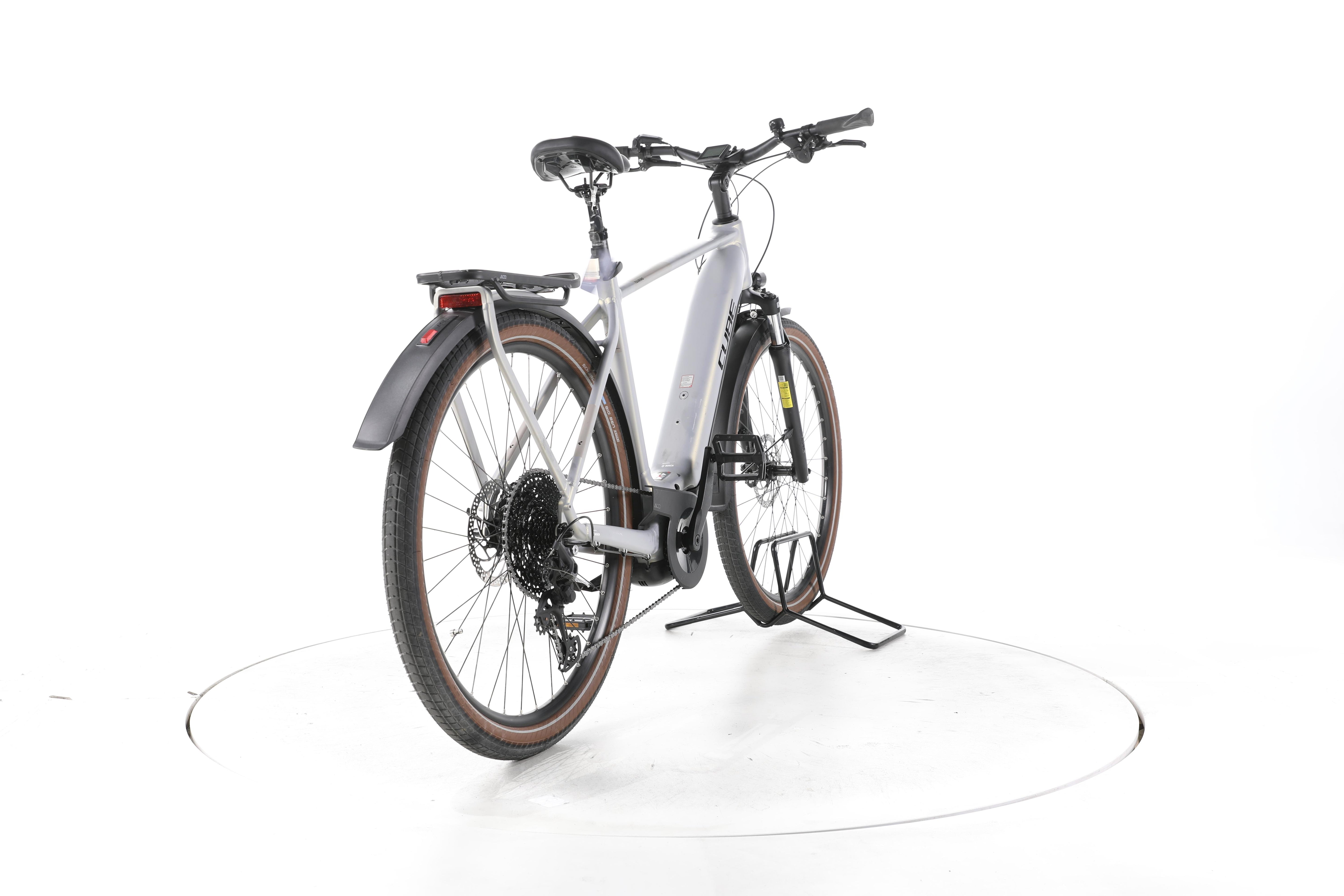 Cube Touring Hybrid Pro Trekking E-Bike - Image 11