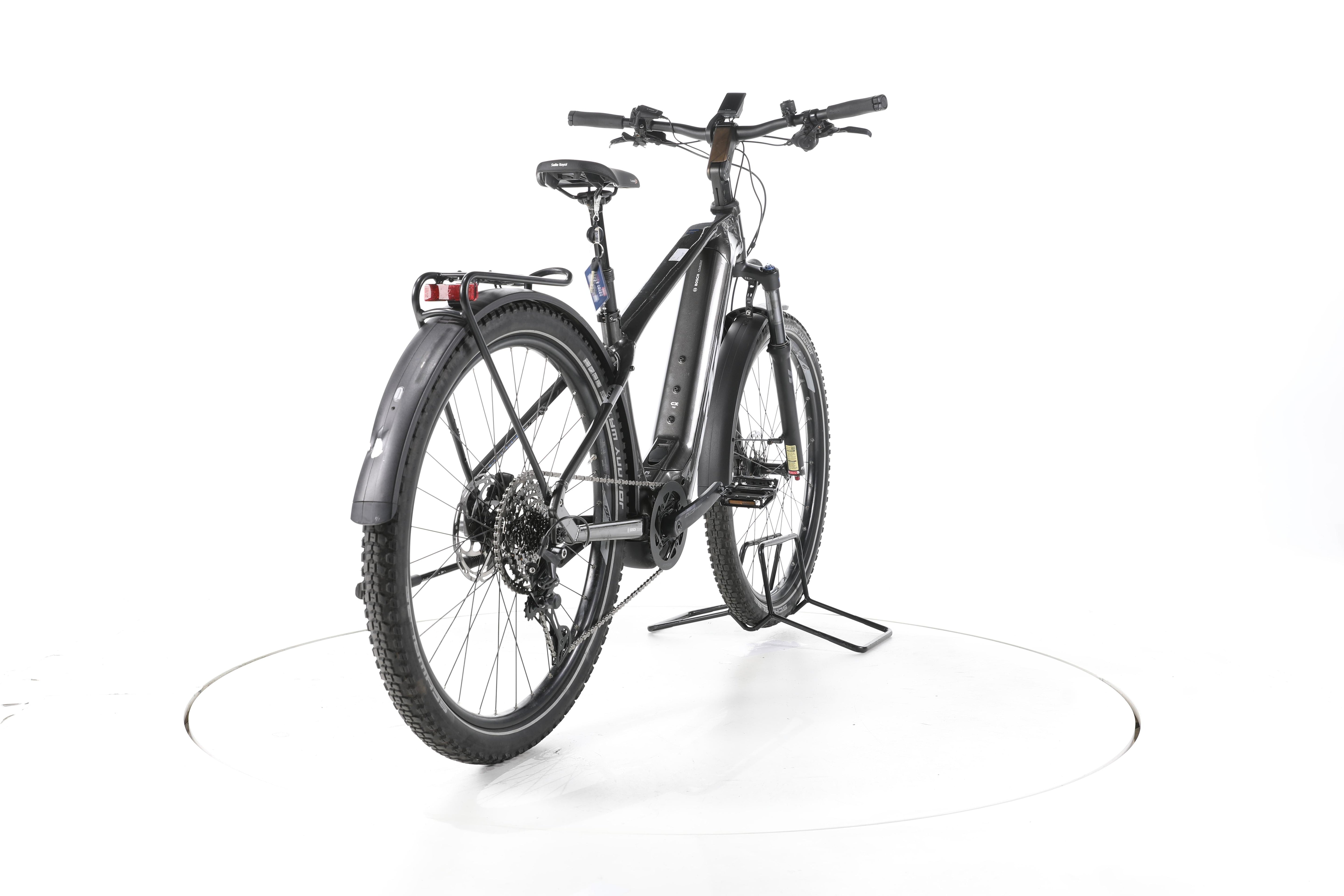 KTM Macina Team LFC Trekking E-Bike - Image 11