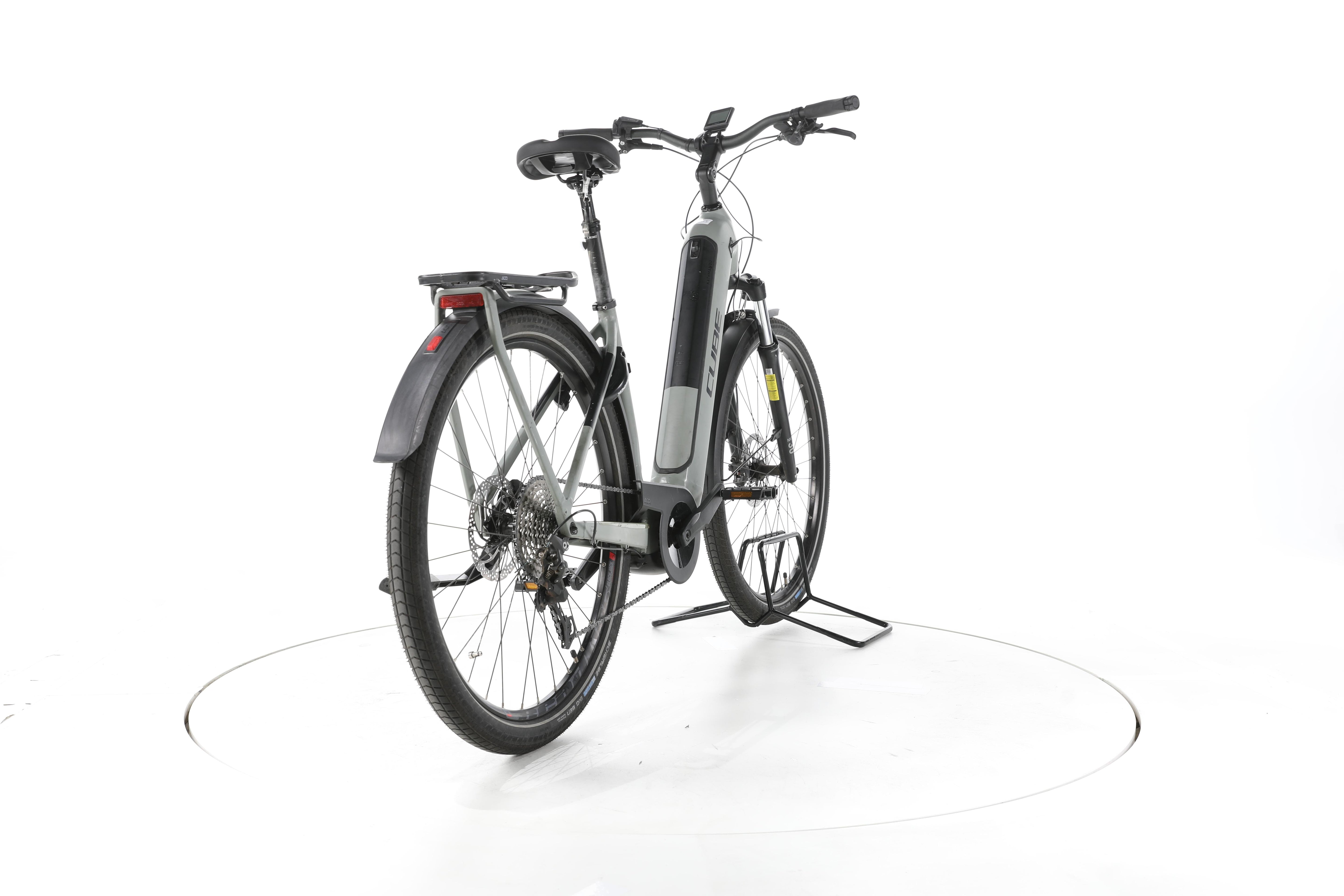 Cube Kathmandu Hybrid ONE Trekking E-Bike Tiefeinsteiger - Image 11