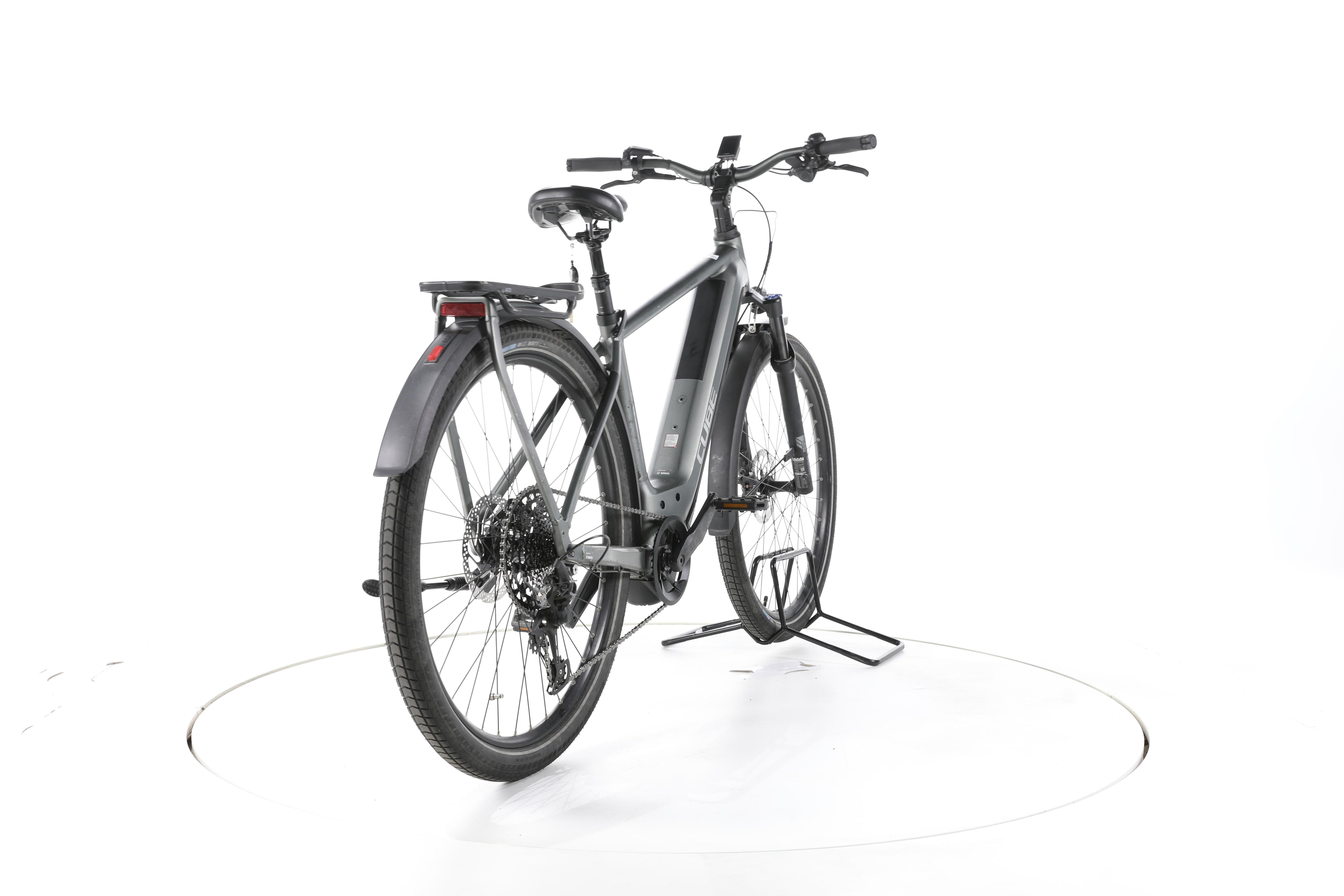 Cube Kathmandu Hybrid Pro Trekking E-Bike - Image 11