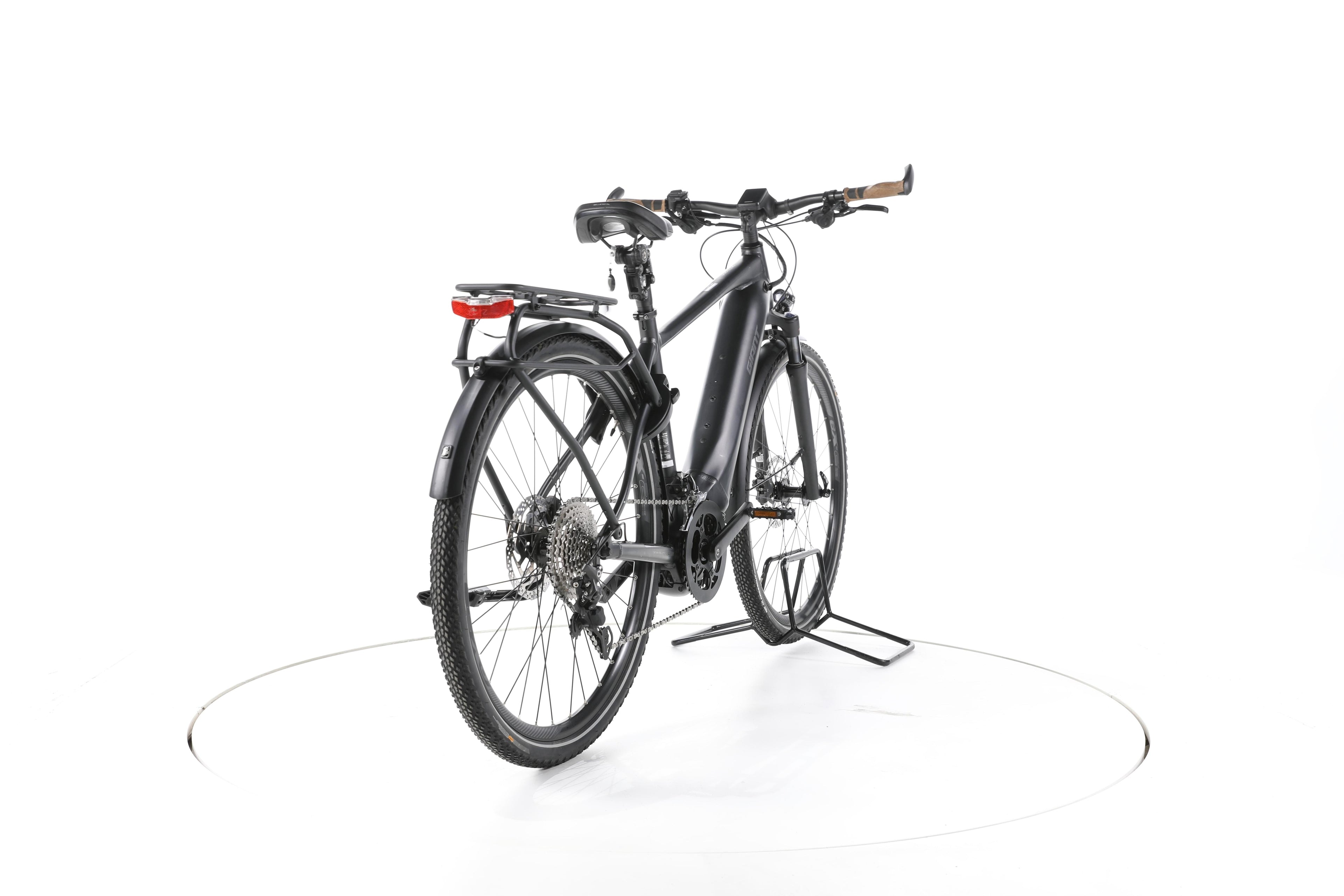 Giant Explore E+1 Trekking E-Bike - Image 11
