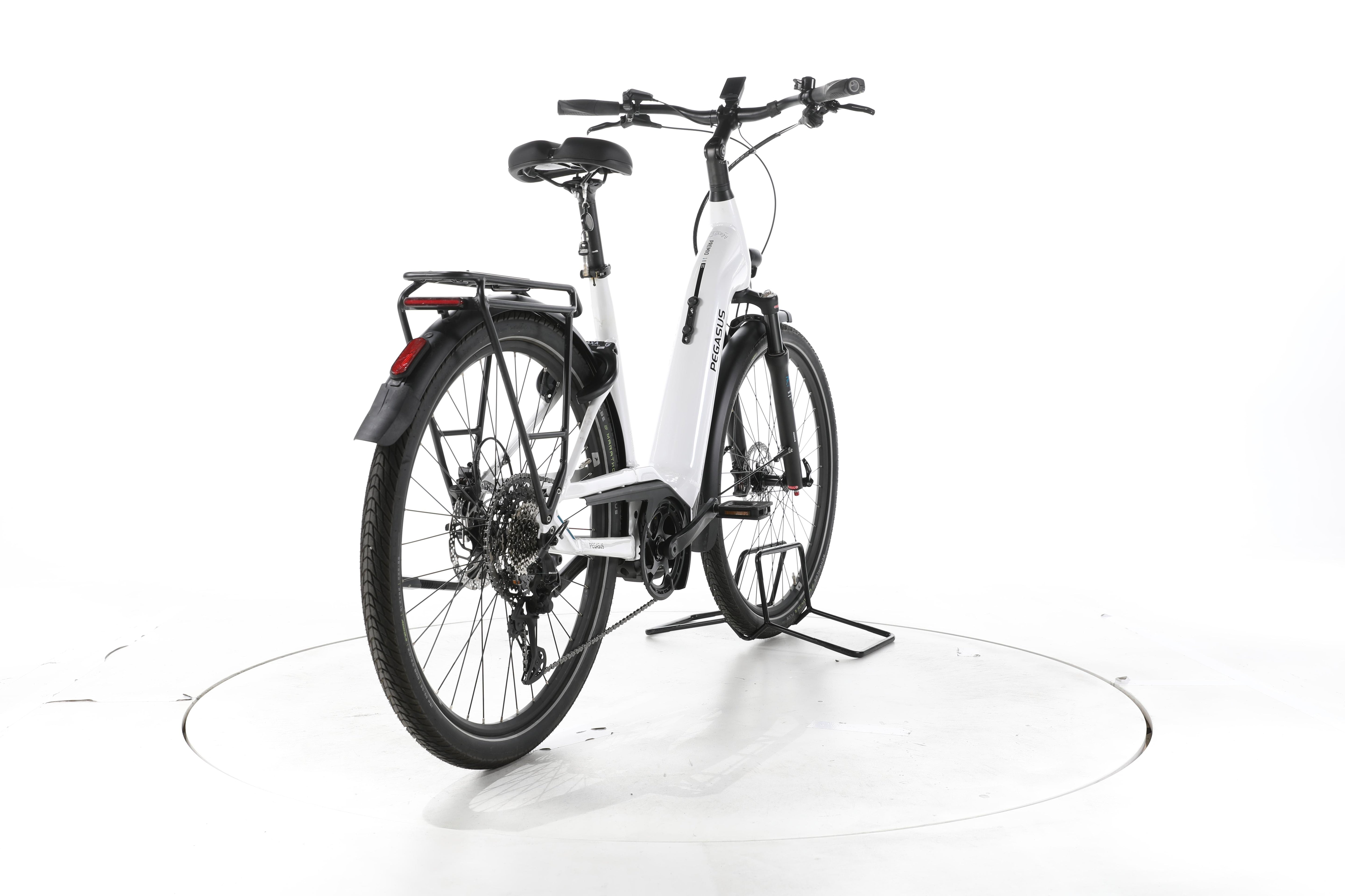 Pegasus Premio EVO 11 Trekking E-Bike Tiefeinsteiger - Image 11