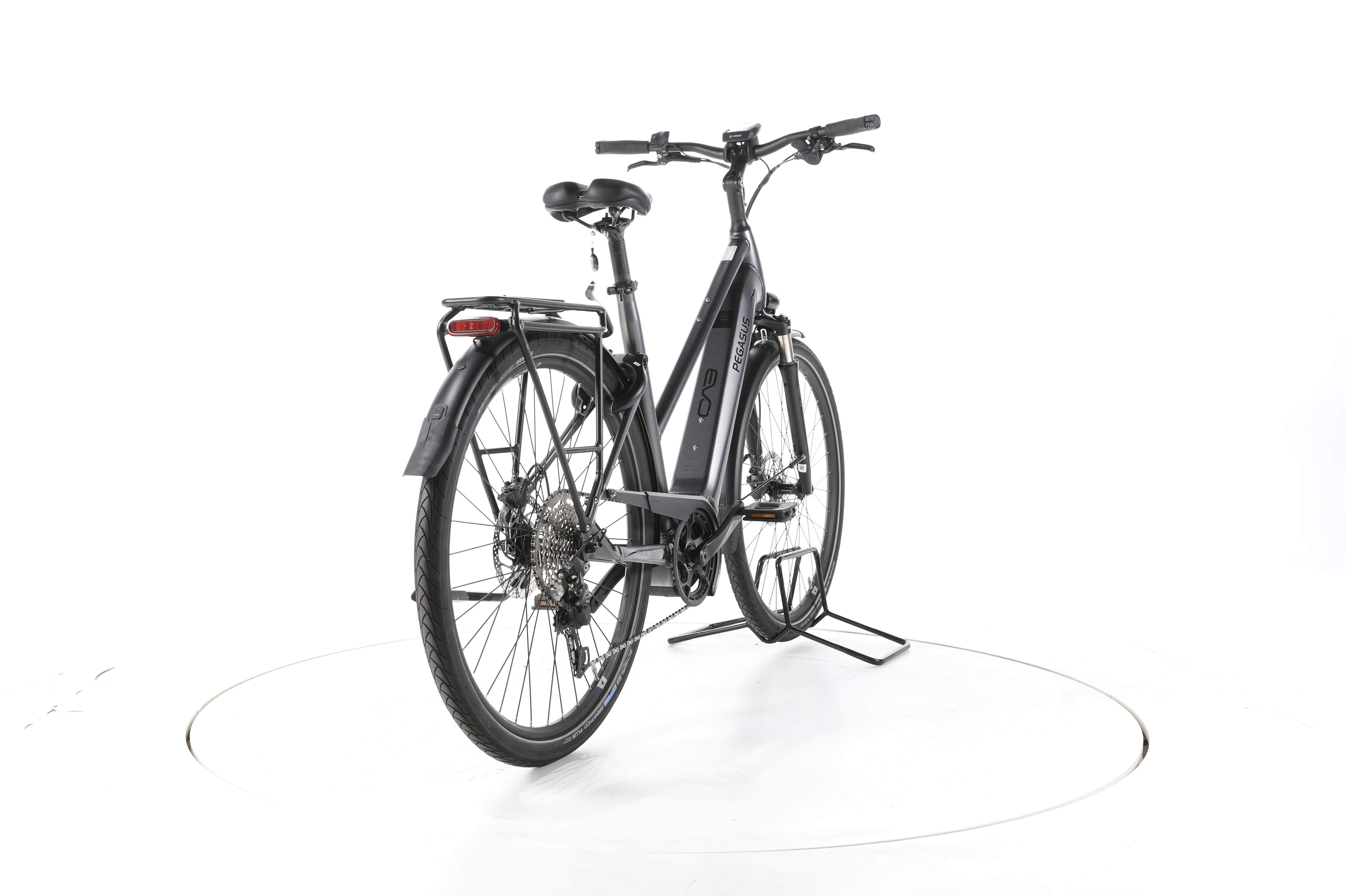 Pegasus Premio EVO 10 Lite Trekking E-Bike Tiefeinsteiger - Image 11