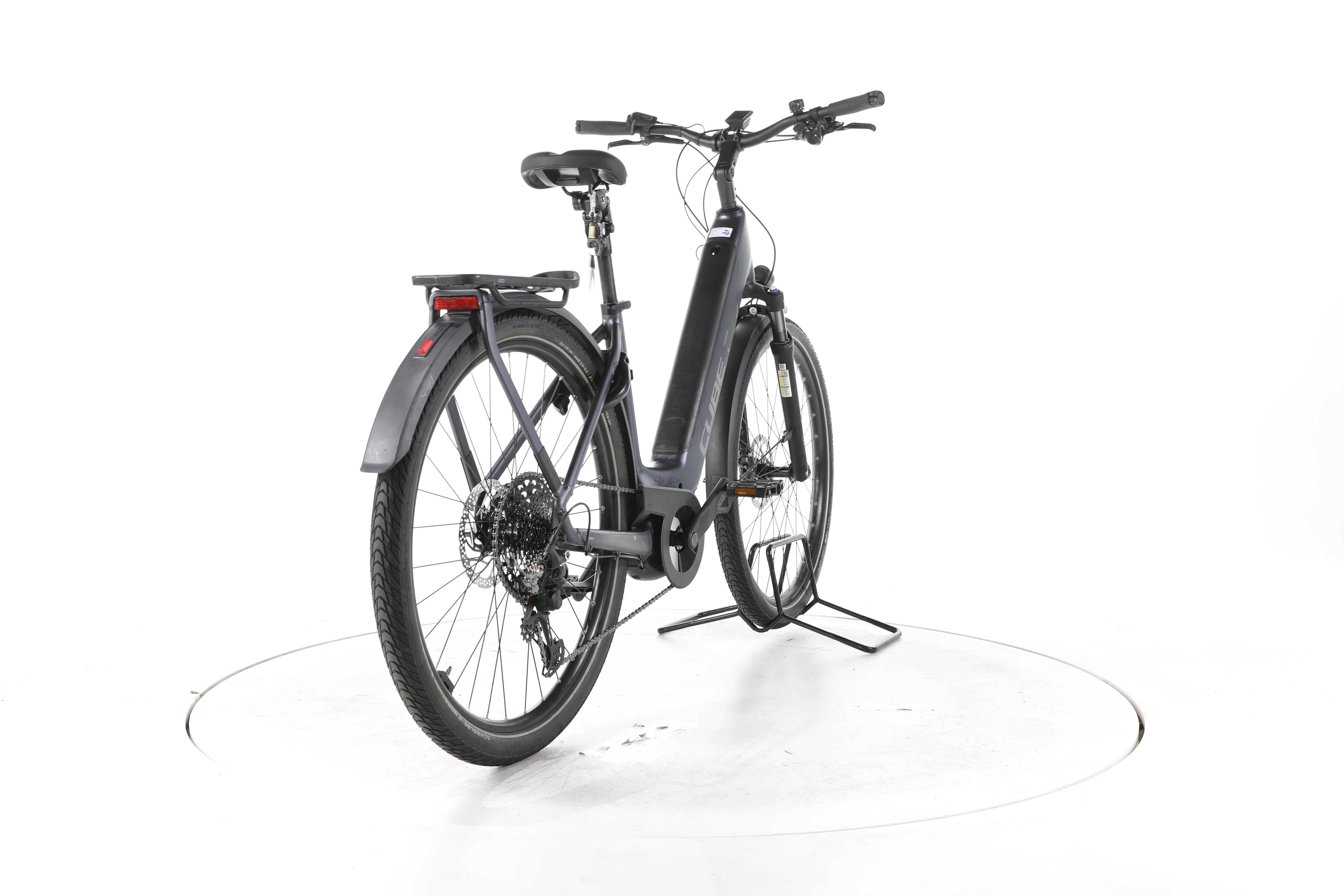 Cube Touring Pro Trekking E-Bike Tiefeinsteiger 2024 - Image 11