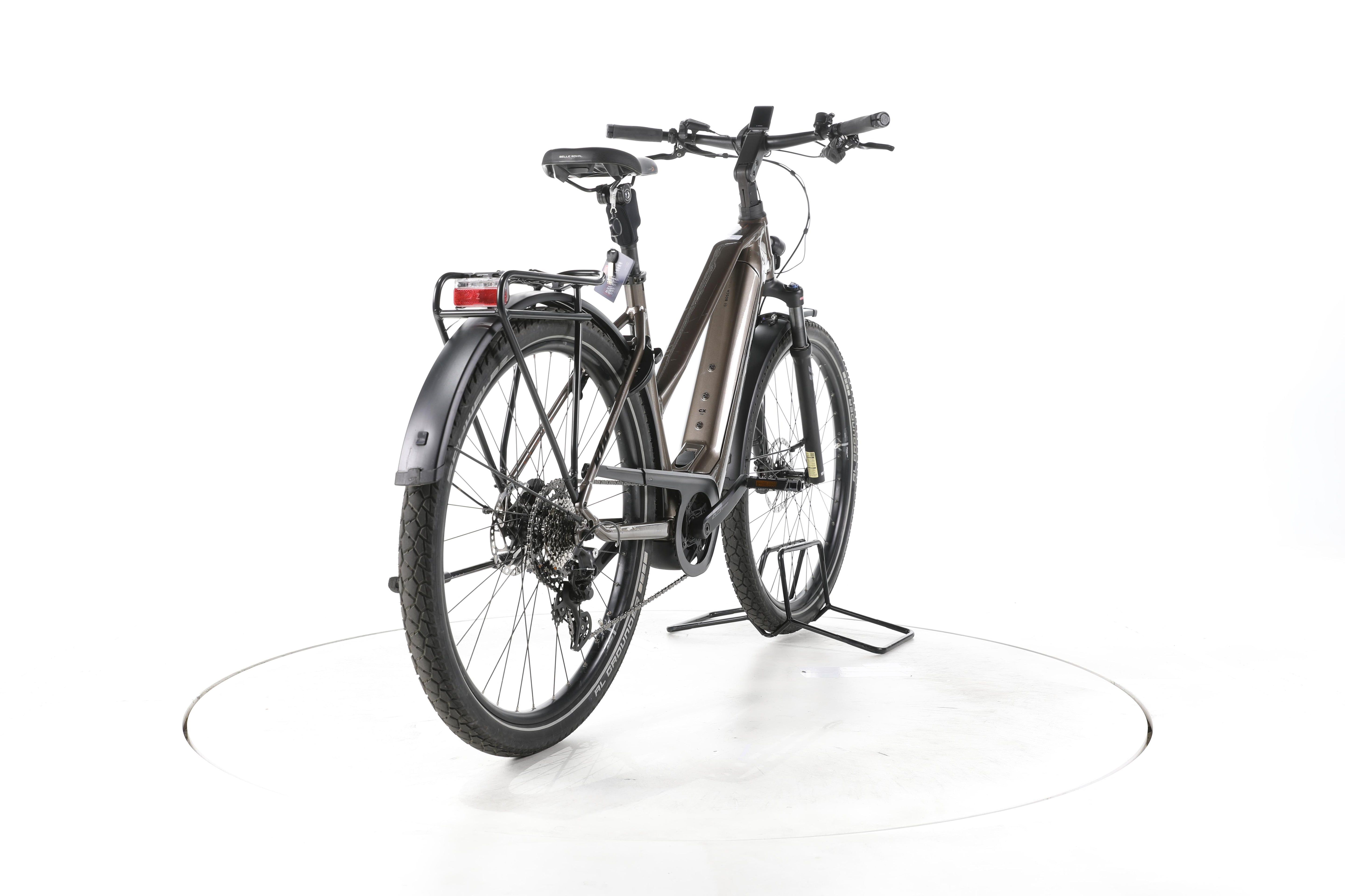 KTM Macina Gran 710 Trekking E-Bike - Image 11
