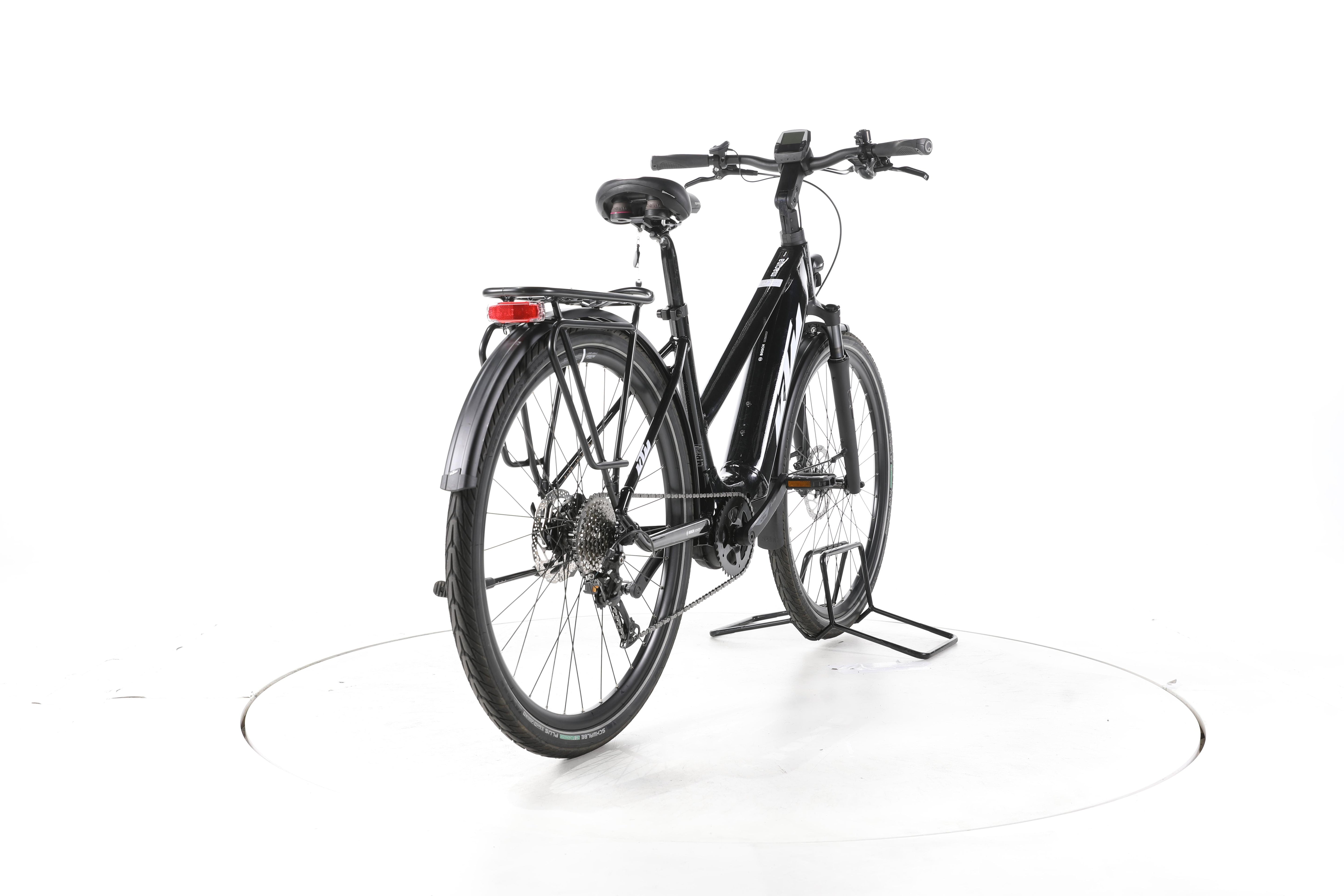 KTM Macina Silence Trekking E-Bike - Image 11