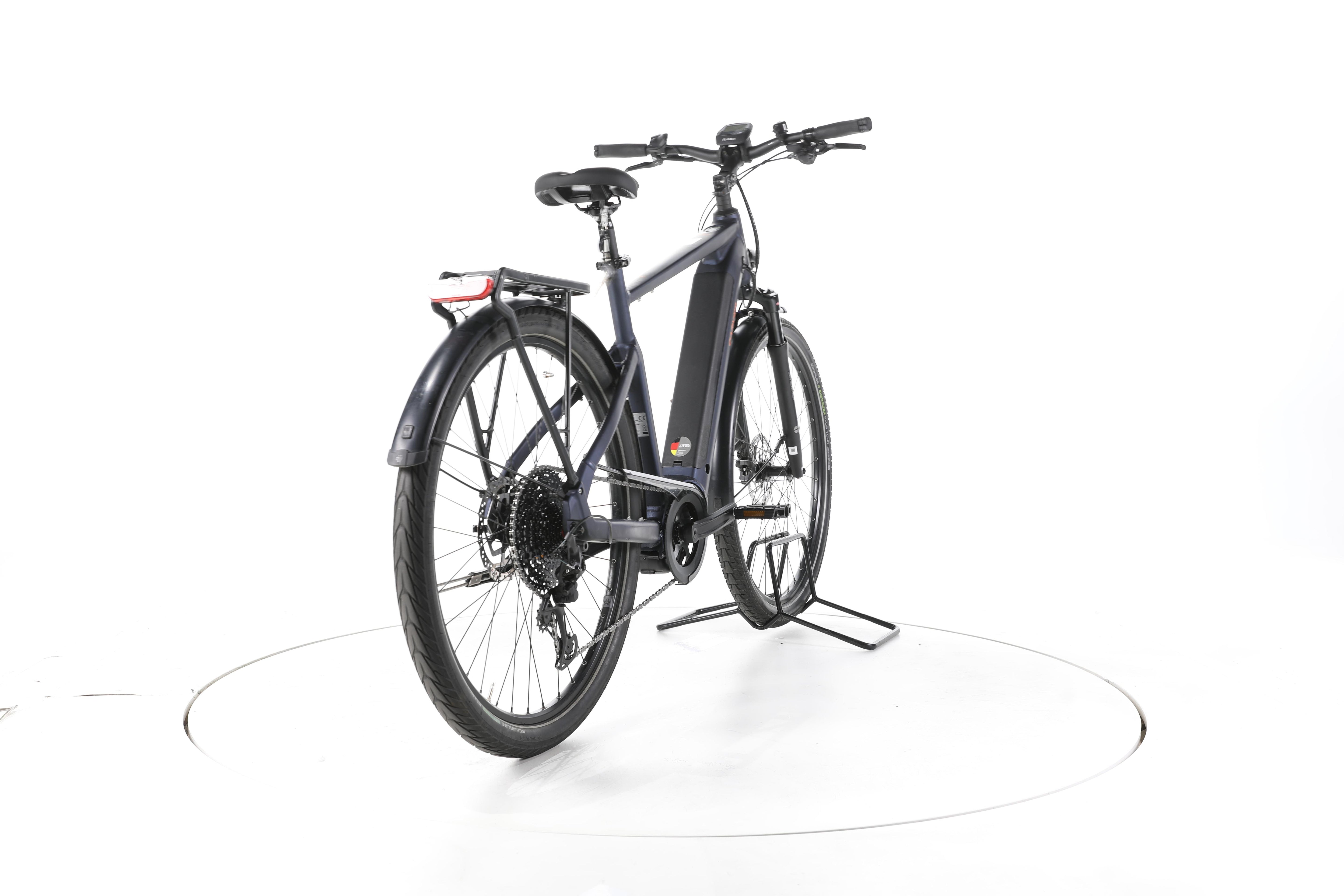 Carver Route E.530 Trekking E-Bike - Image 11