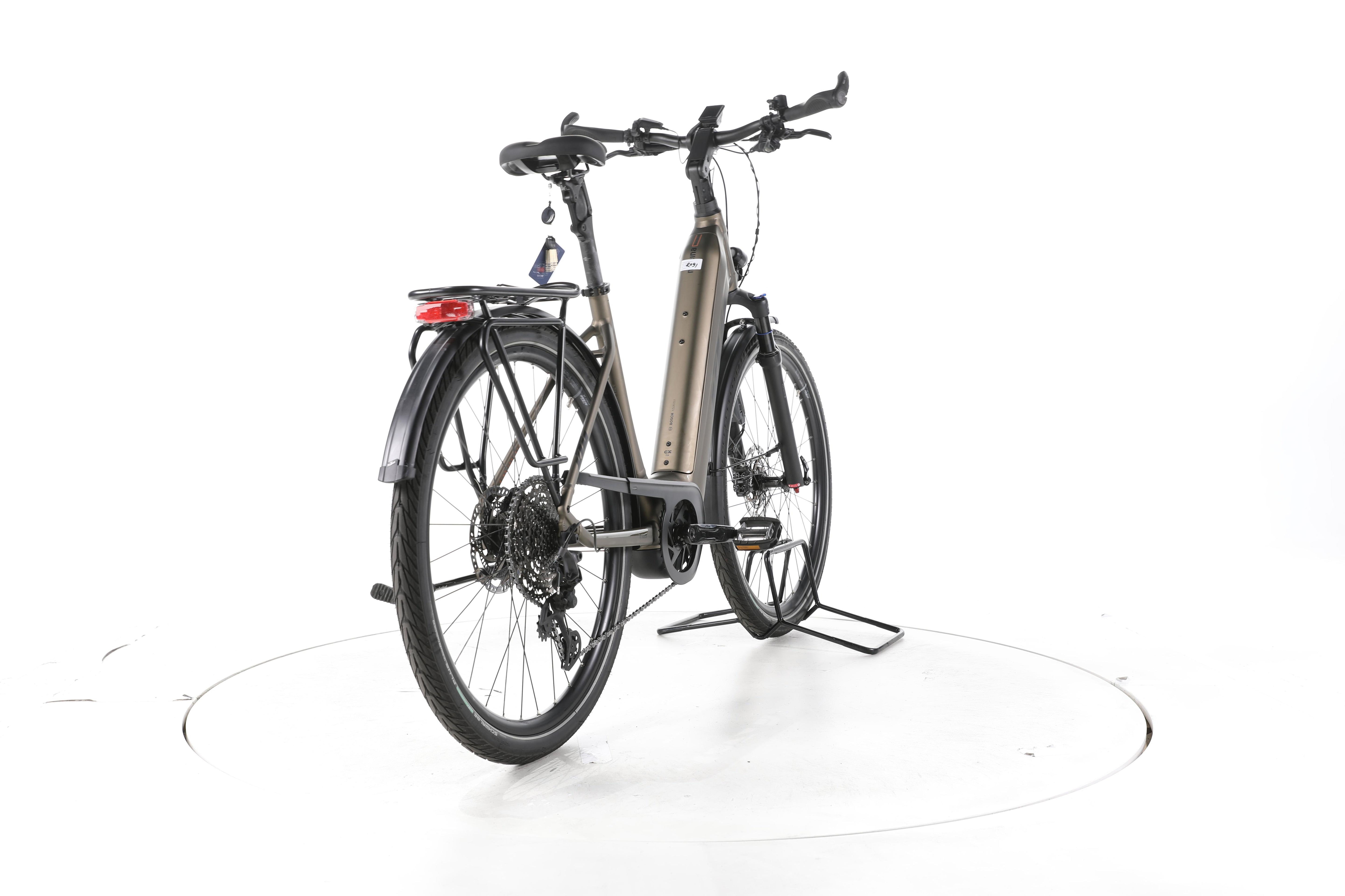 KTM Macina Style 720 Trekking E-Bike Tiefeinsteiger - Image 11