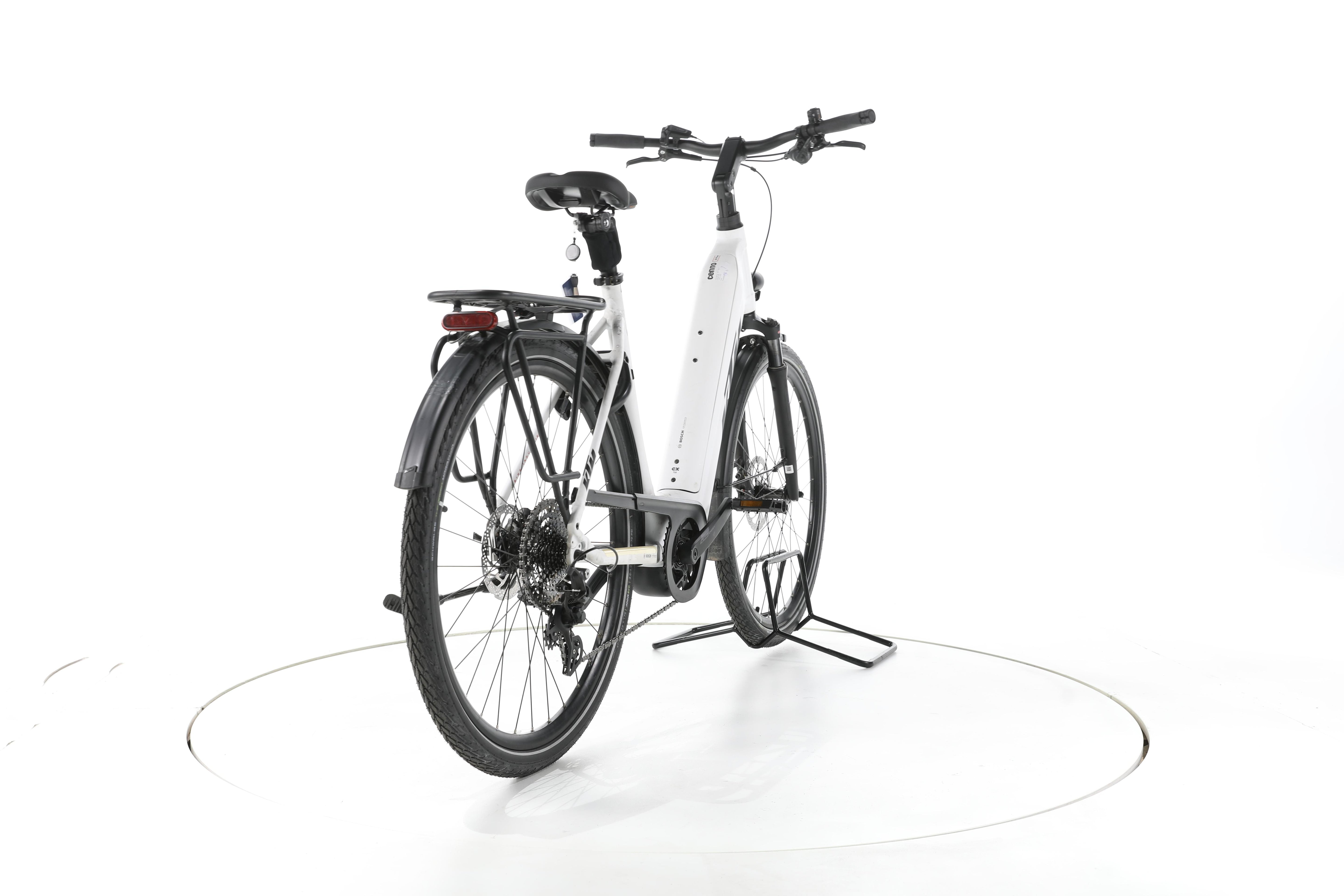 KTM Cento 10 Plus Trekking E-Bike Tiefeinsteiger - Image 11