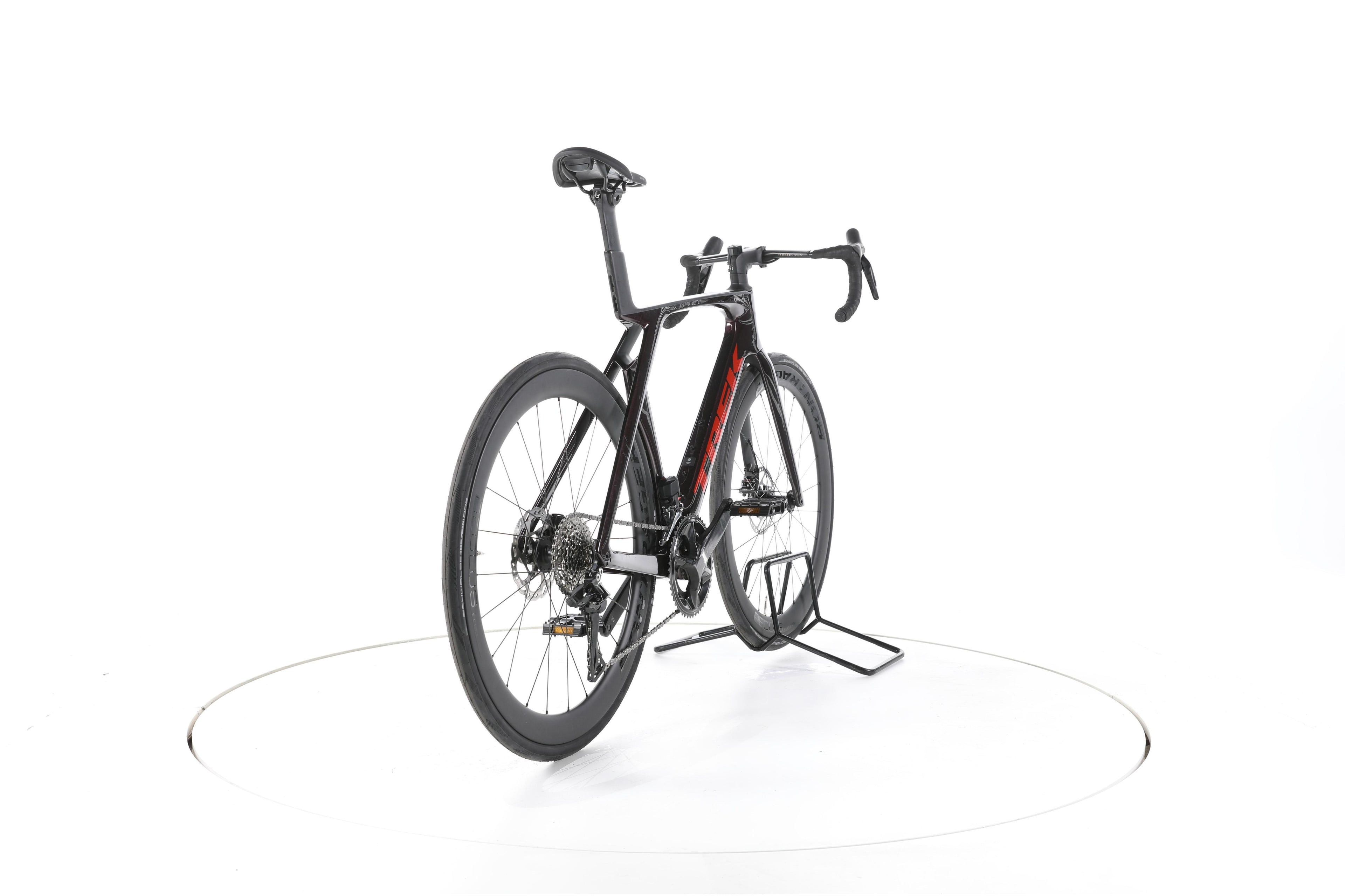 Trek Madone SL 6 Gen 7 - Image 11