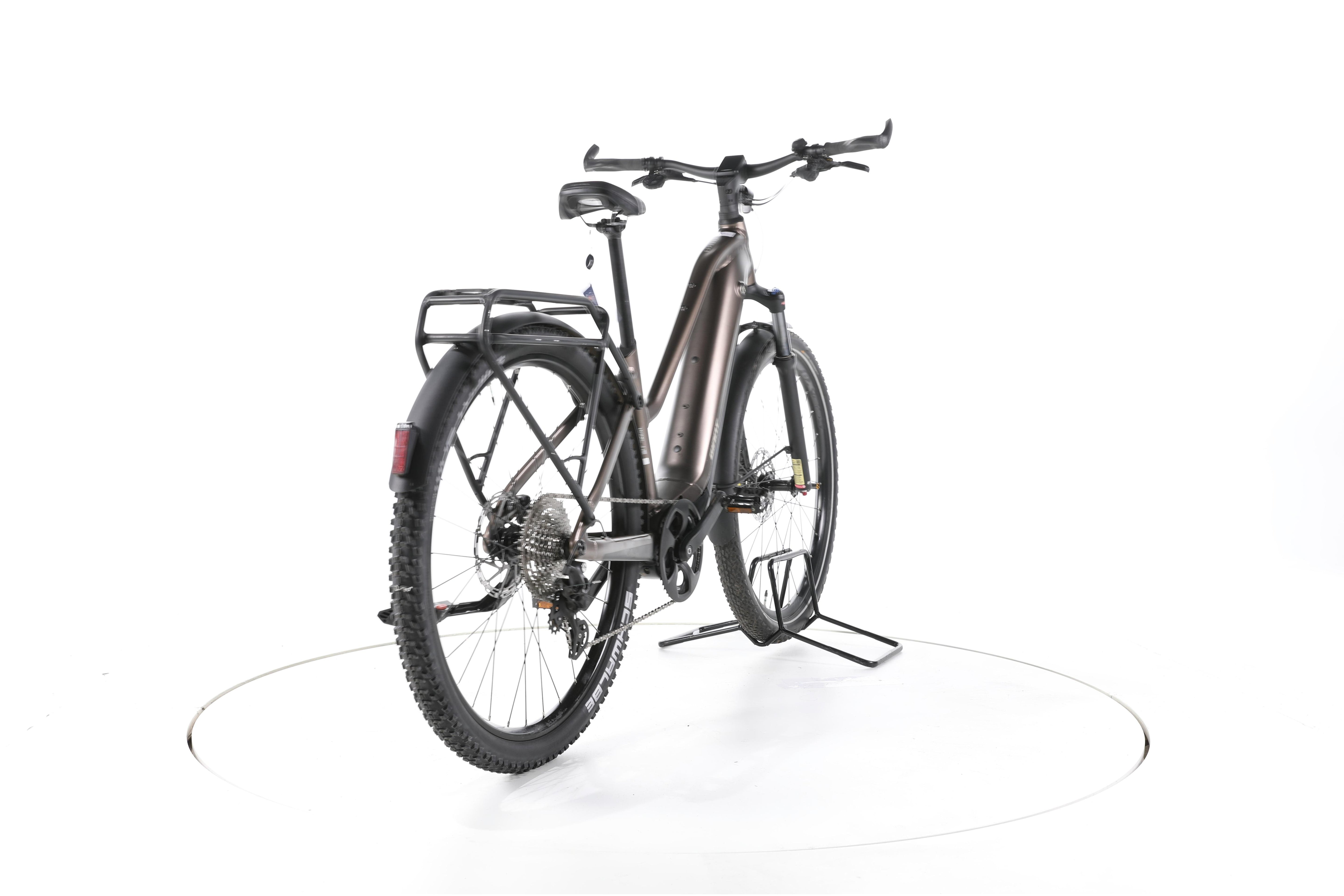 Giant Explore E+ Pro 1 Trekking E-Bike - Image 11