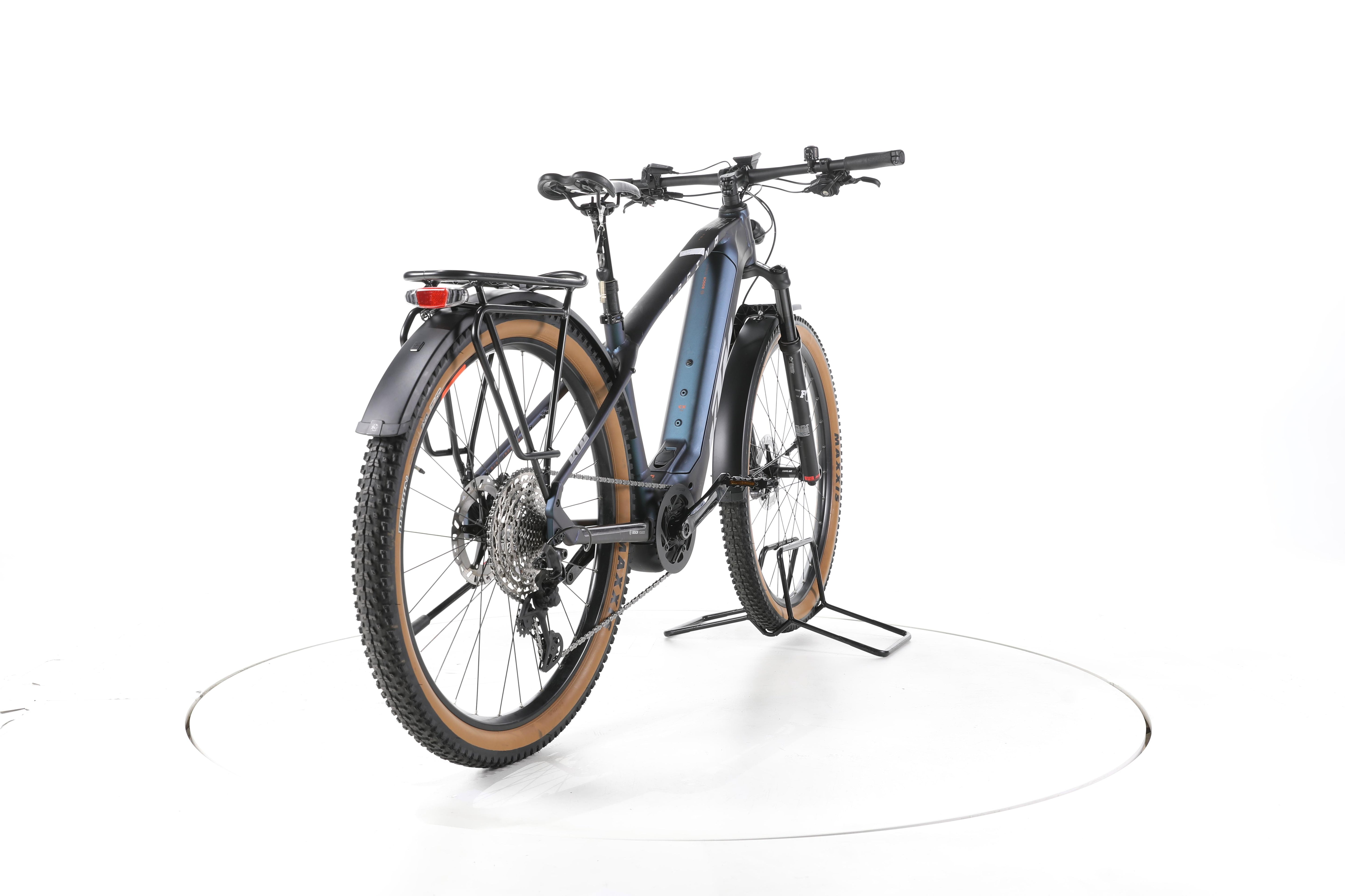 KTM Macina Team 791 Trekking E-Bike - Image 11