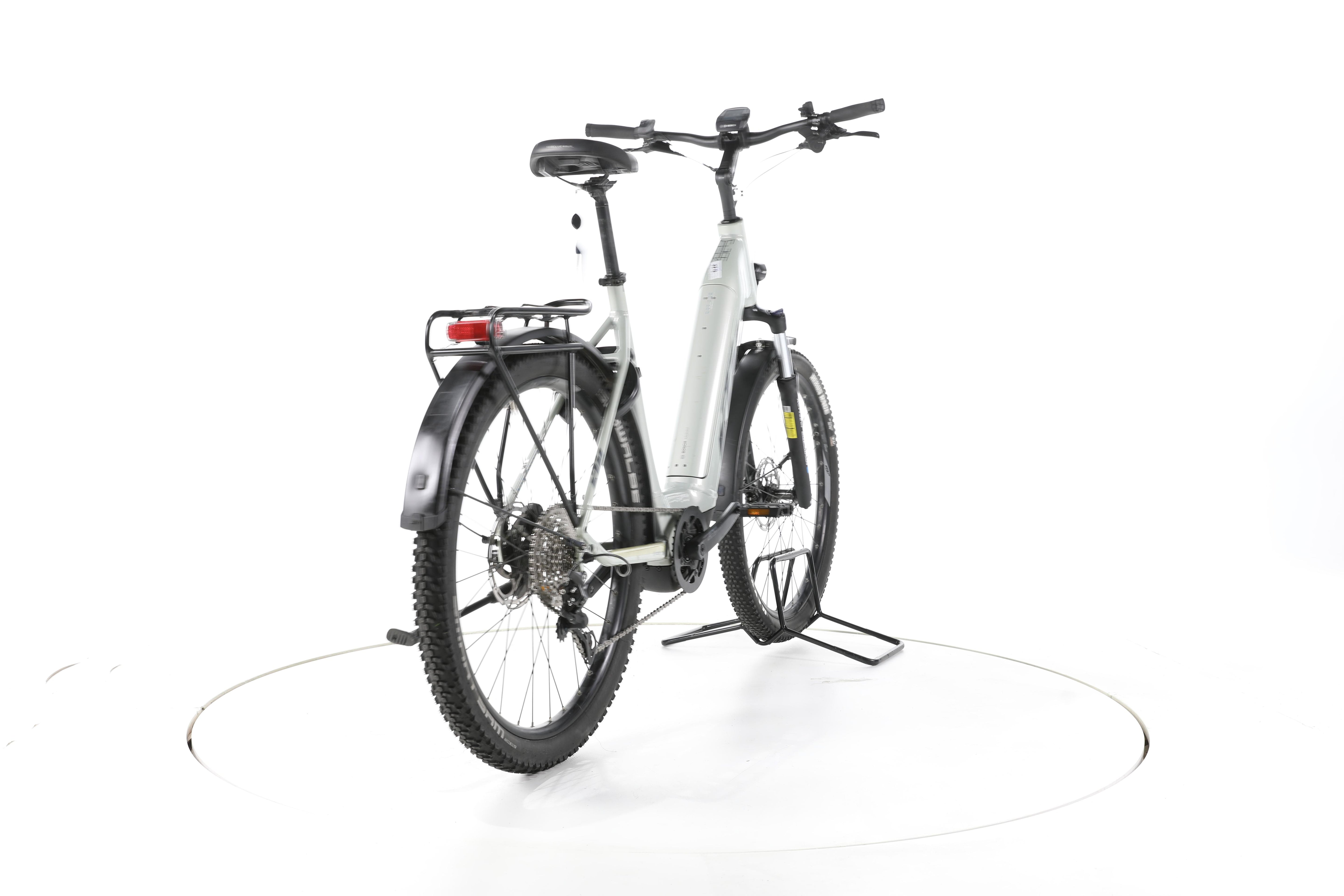 KTM Macina aera 571 LFC Trekking E-Bike Tiefeinsteiger - Image 11