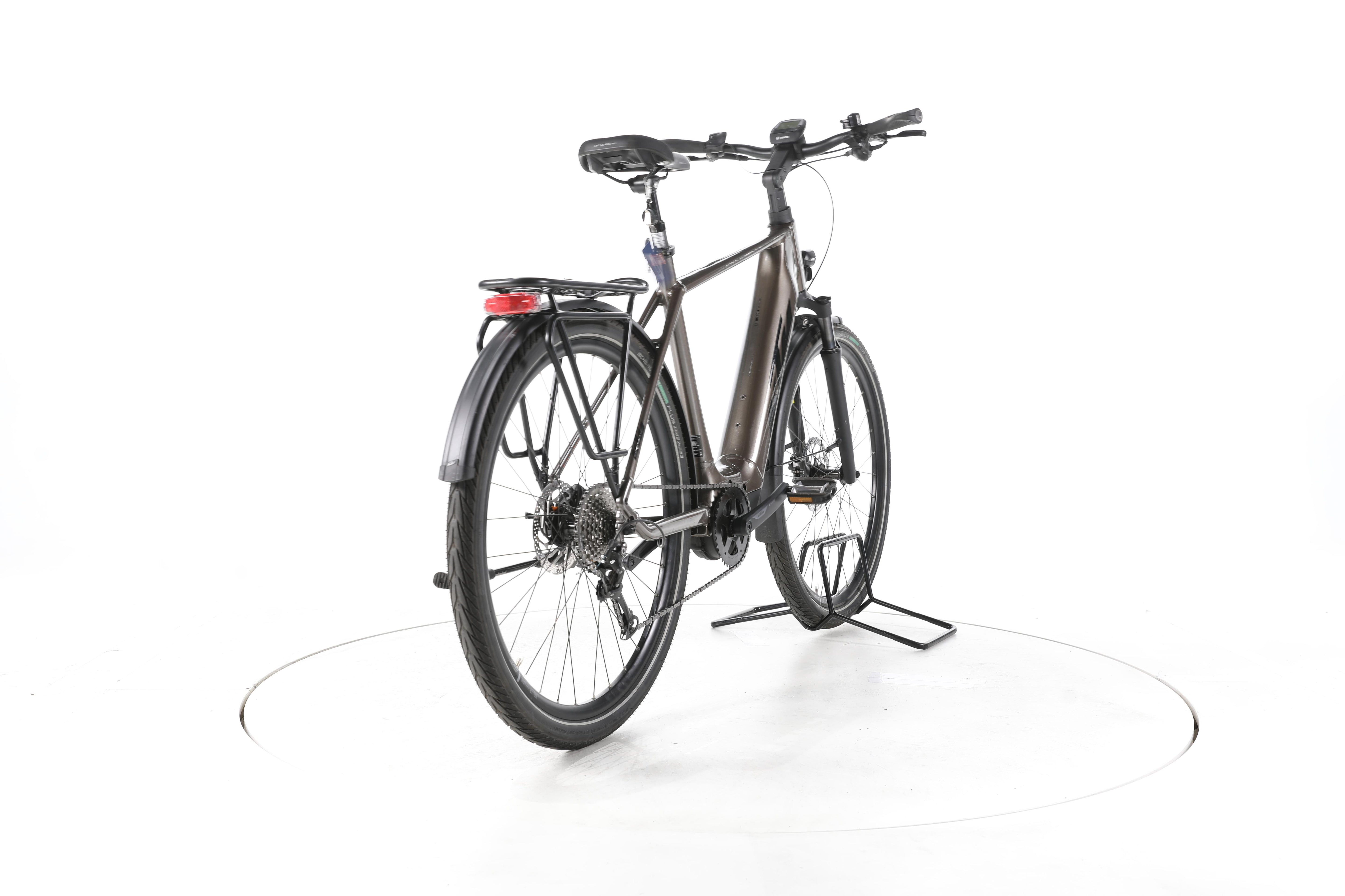 KTM Macina Tour P510 Trekking E-Bike - Image 11