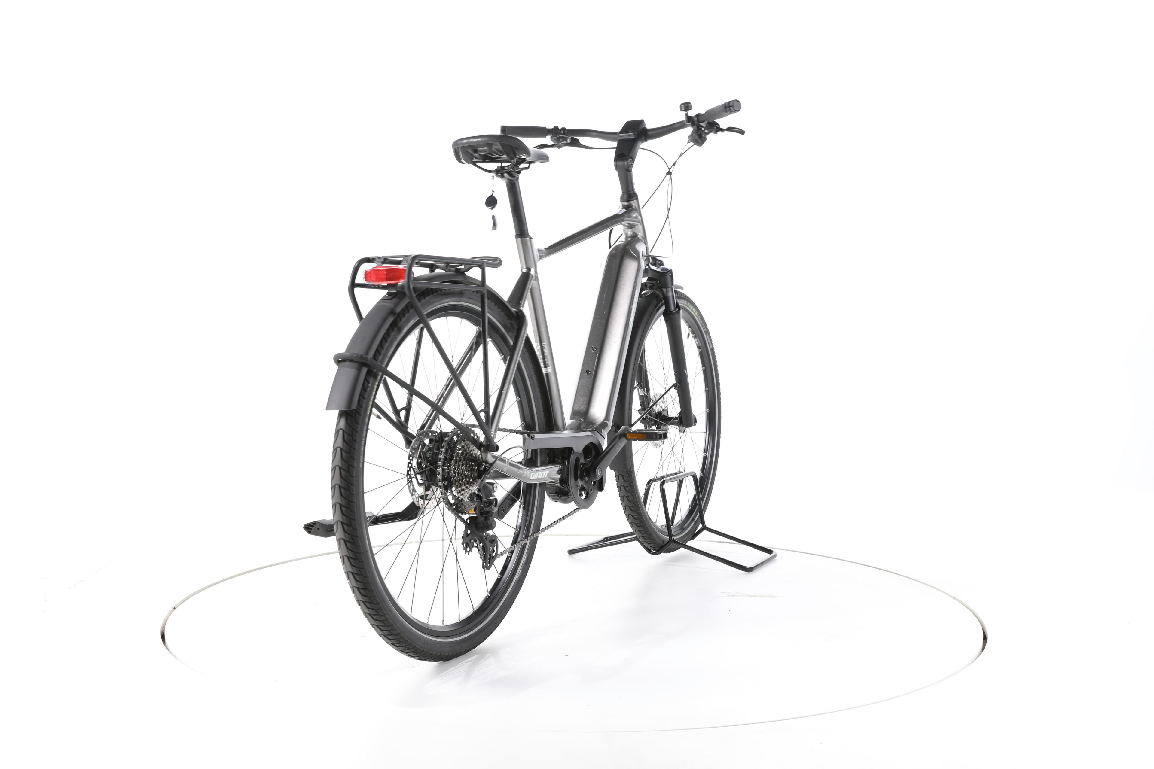 Giant DailyTour E+ 2 D GTS Trekking E-Bike - Image 11