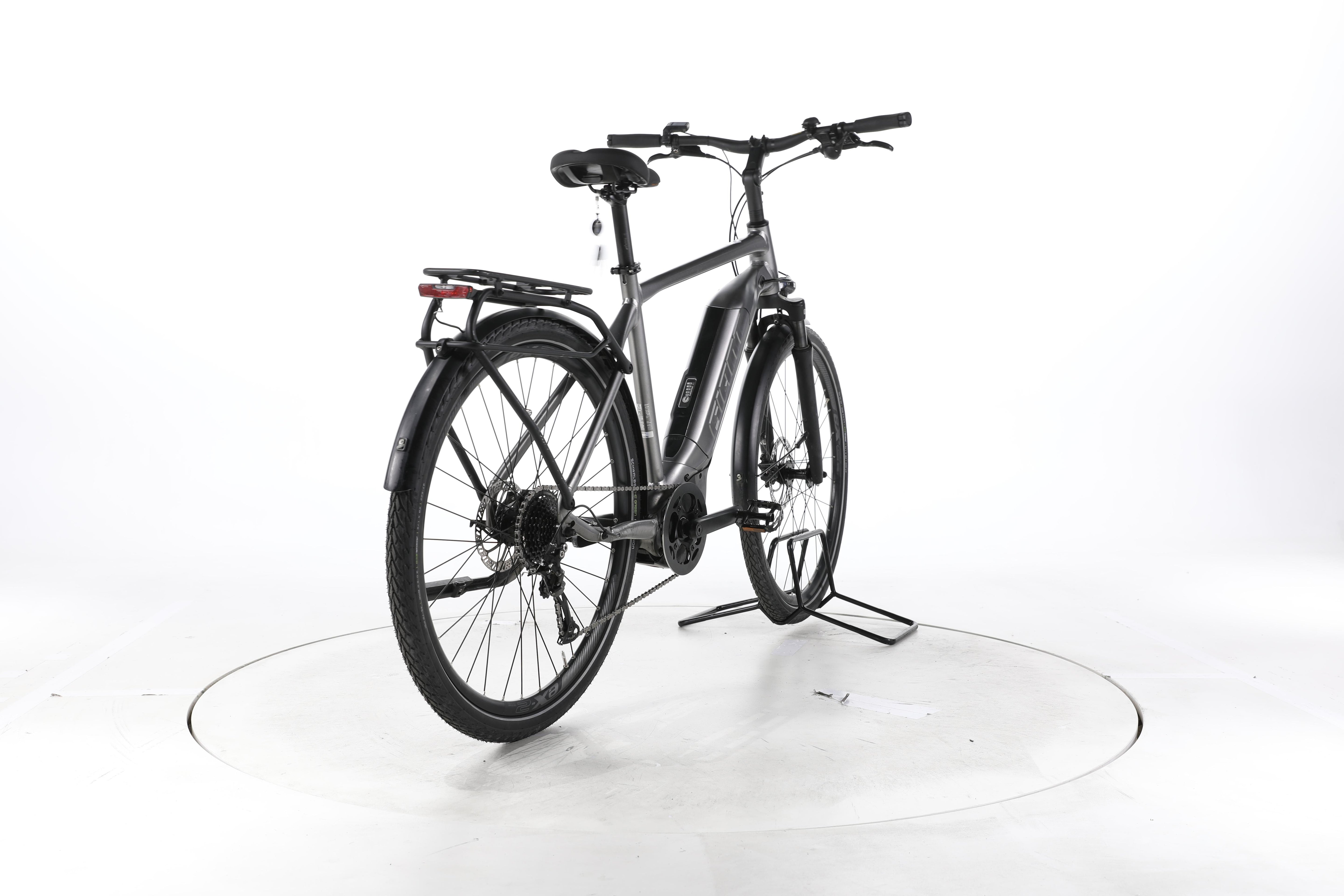 Giant Explore E+ 3 Trekking E-Bike - Image 11