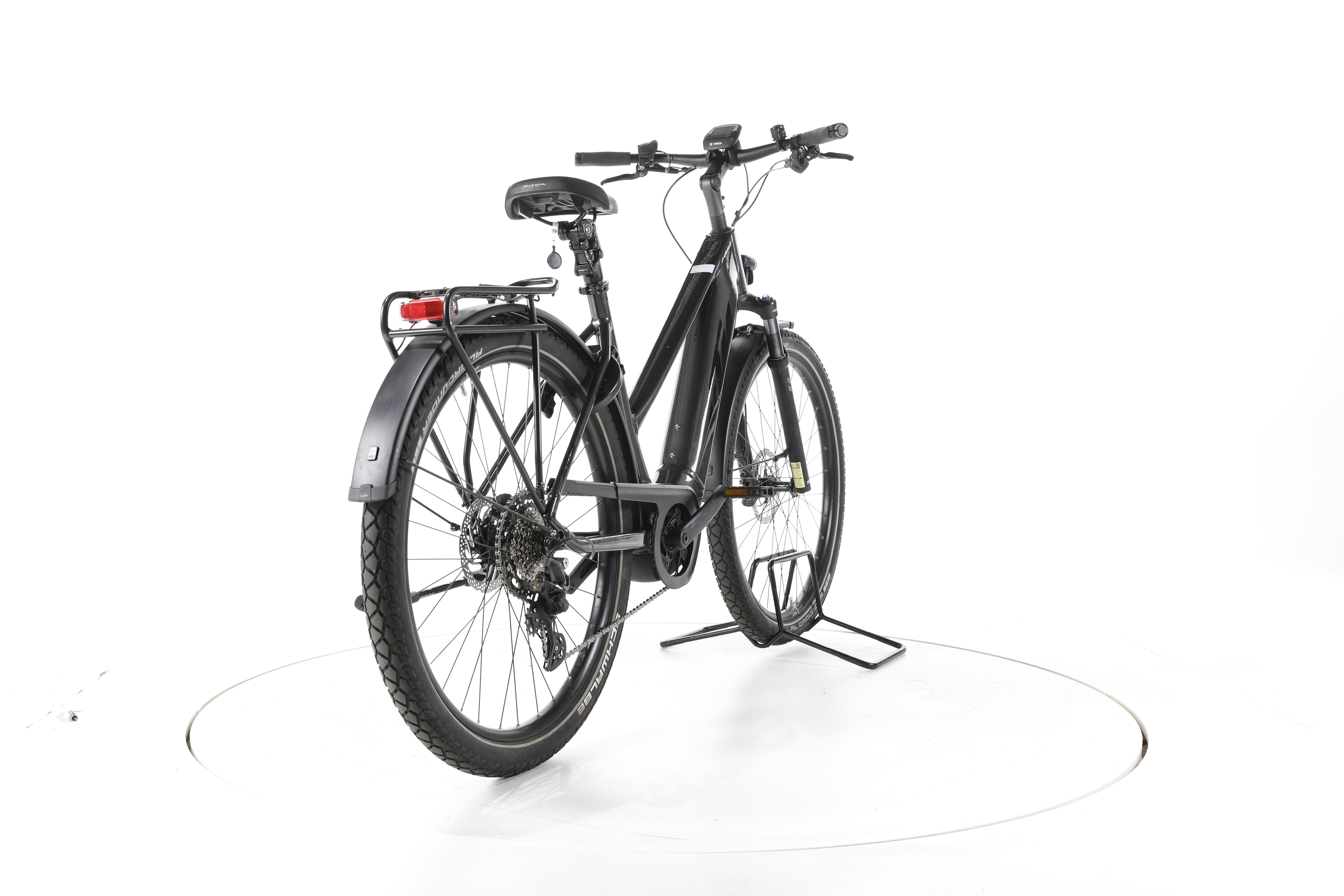 KTM Macina Gran 620 Trekking E-Bike - Image 11