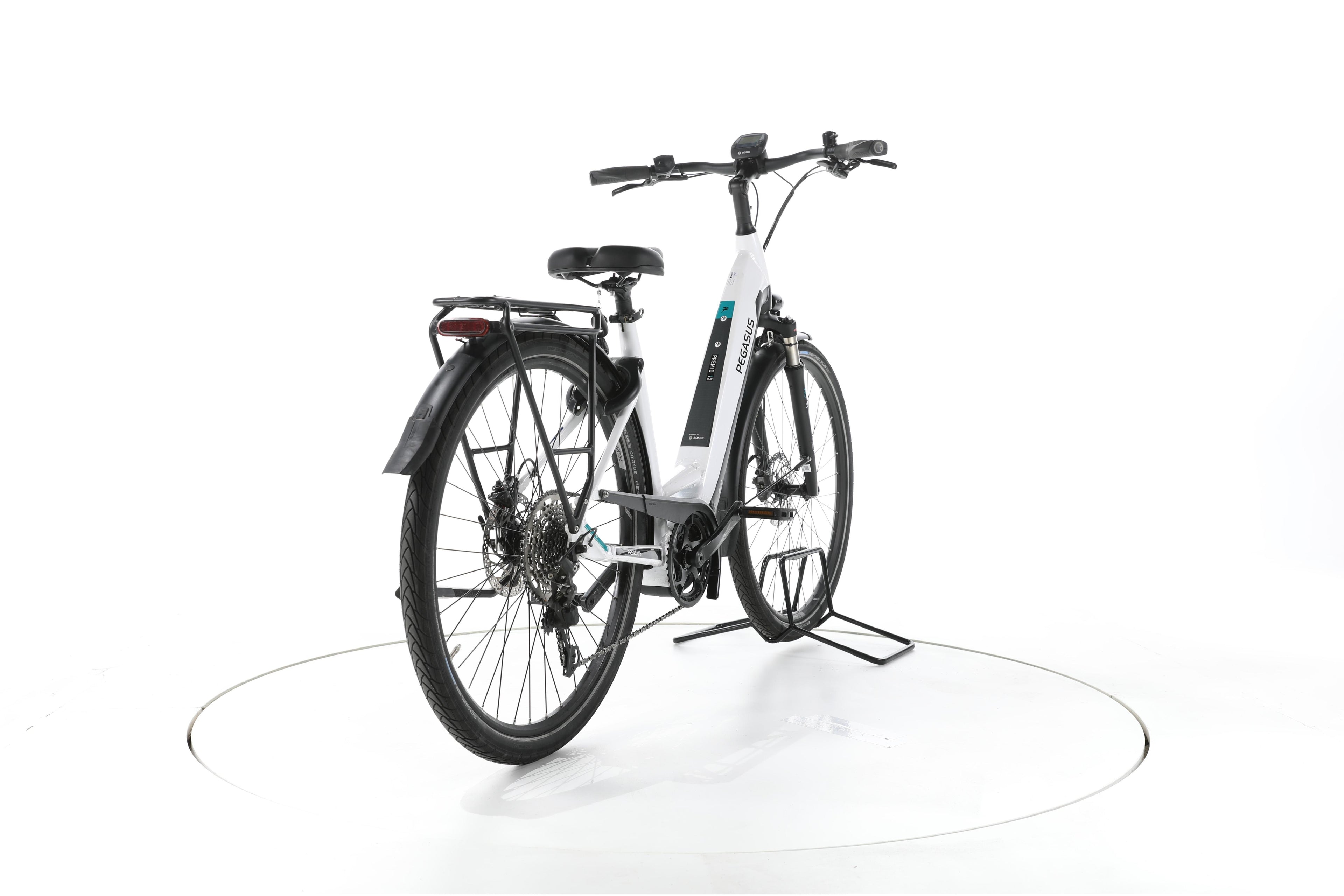 Pegasus Premio EVO 10 Lite Trekking E-Bike Tiefeinsteiger - Image 11