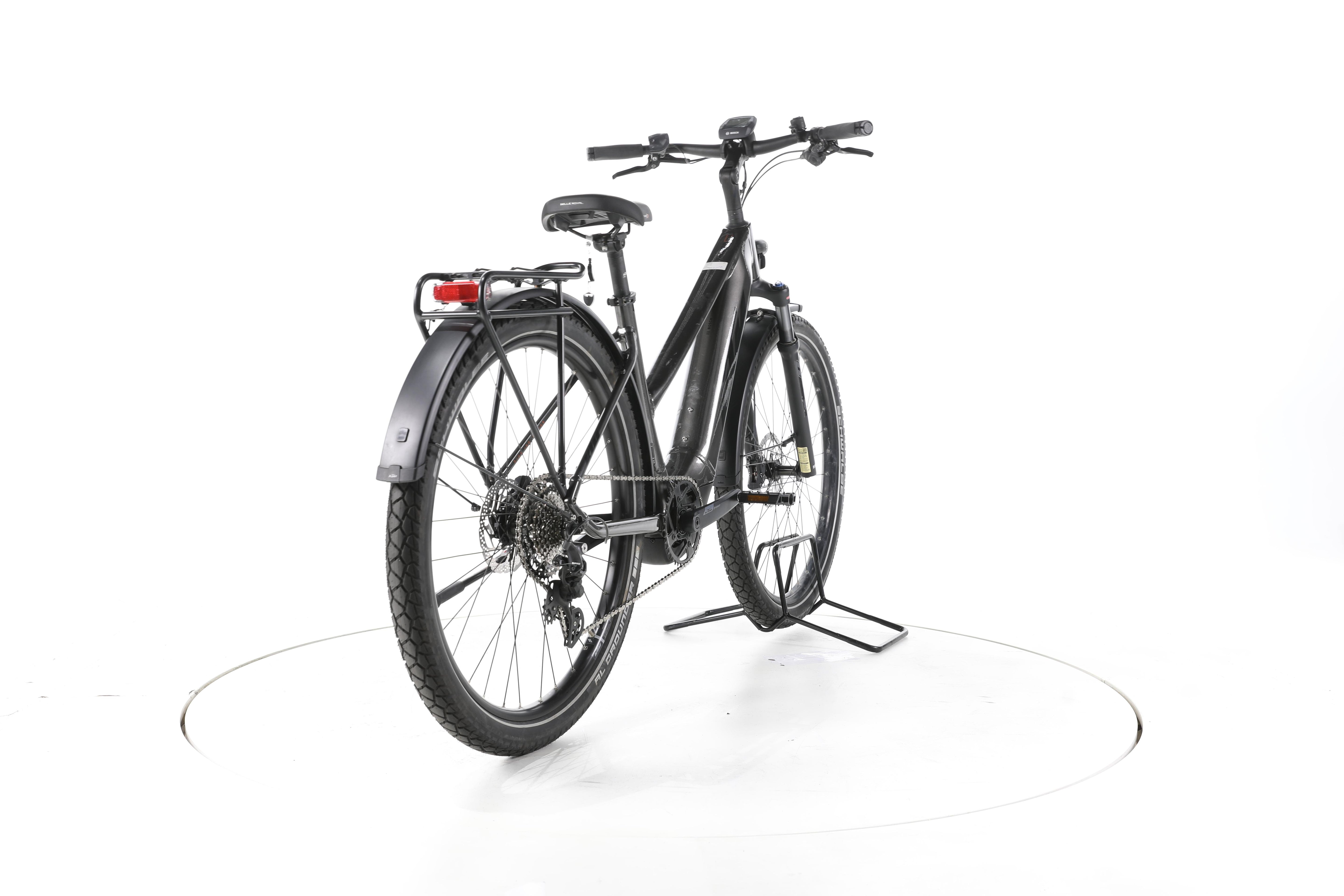 KTM Macina Gran 620 Trekking E-Bike - Image 11