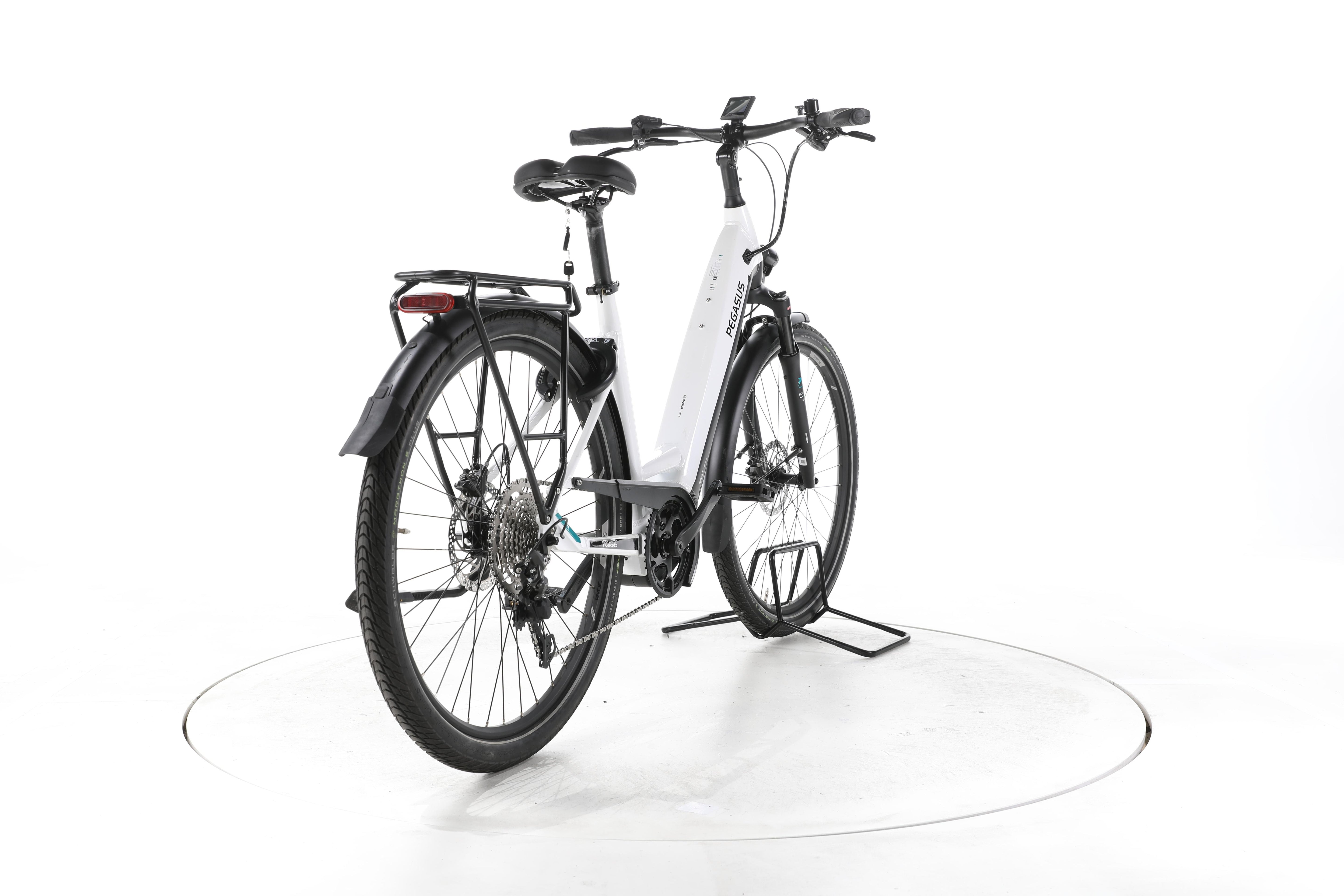 Pegasus Premio EVO Lite Trekking E-Bike Tiefeinsteiger - Image 11