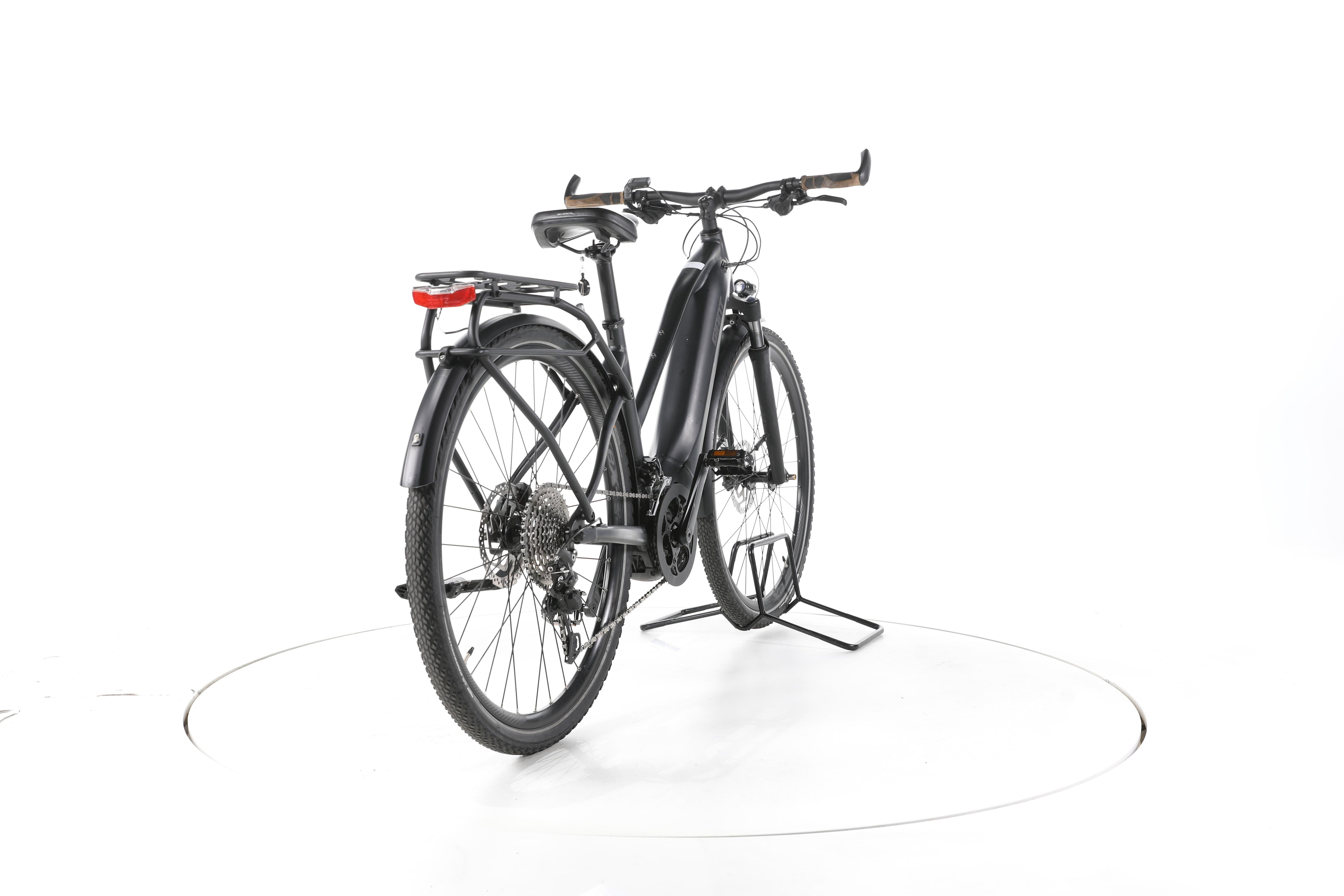 Giant Explore E+ 1 Trekking E-Bike - Image 11