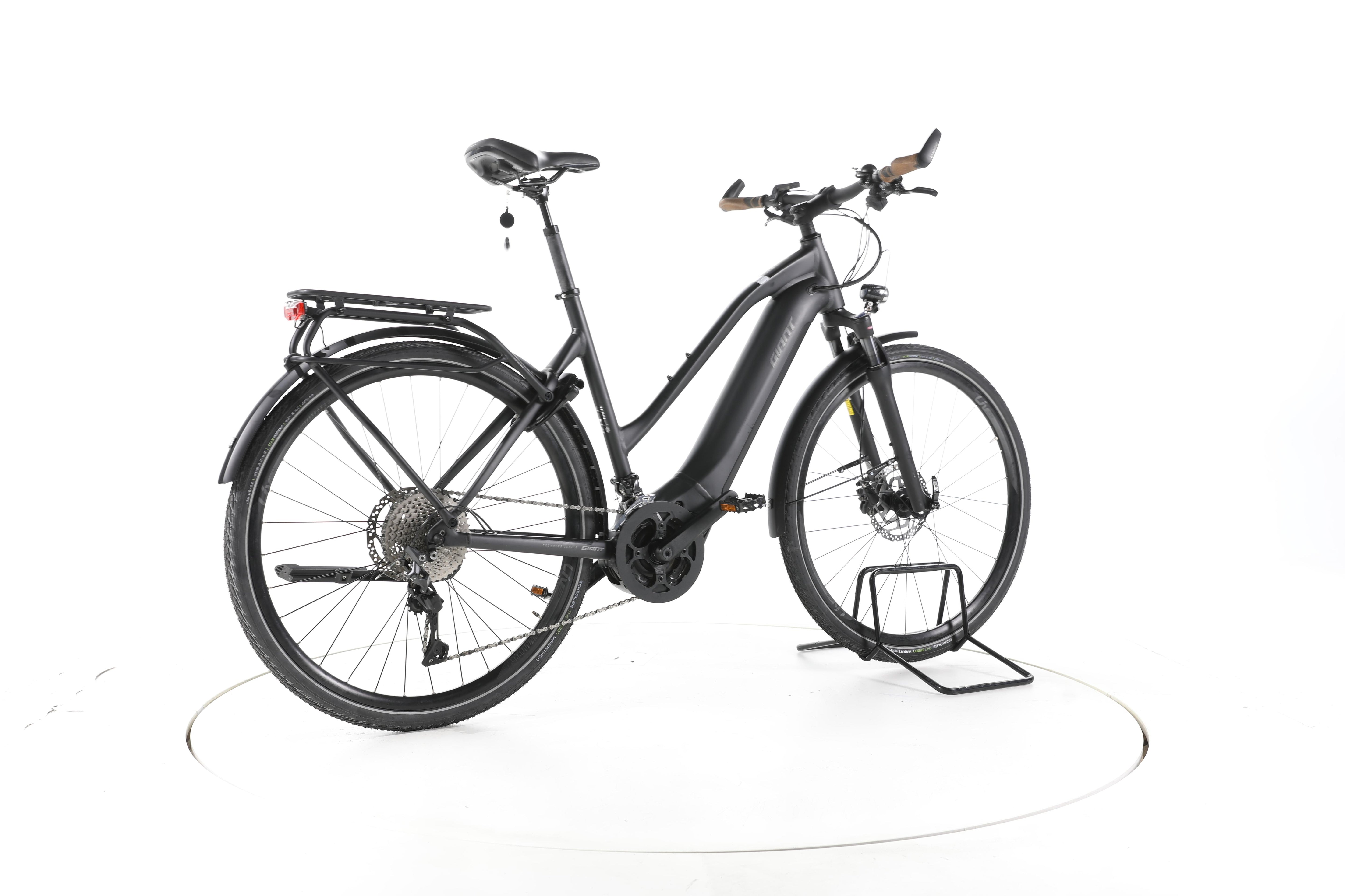 Giant Explore E+ 1 Trekking E-Bike - Image 12