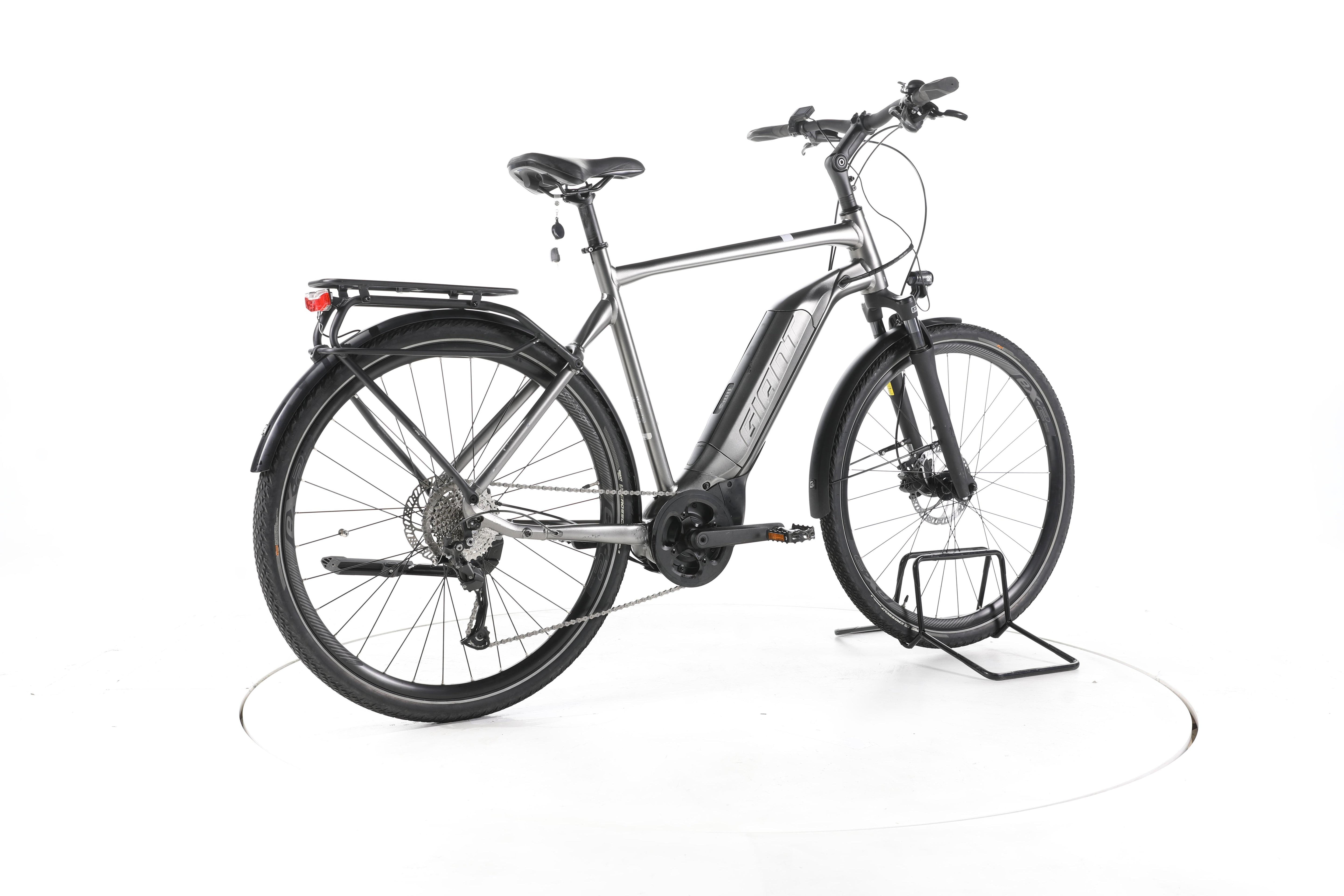 Giant Explore E+ 3 DD Trekking E-Bike - Image 12