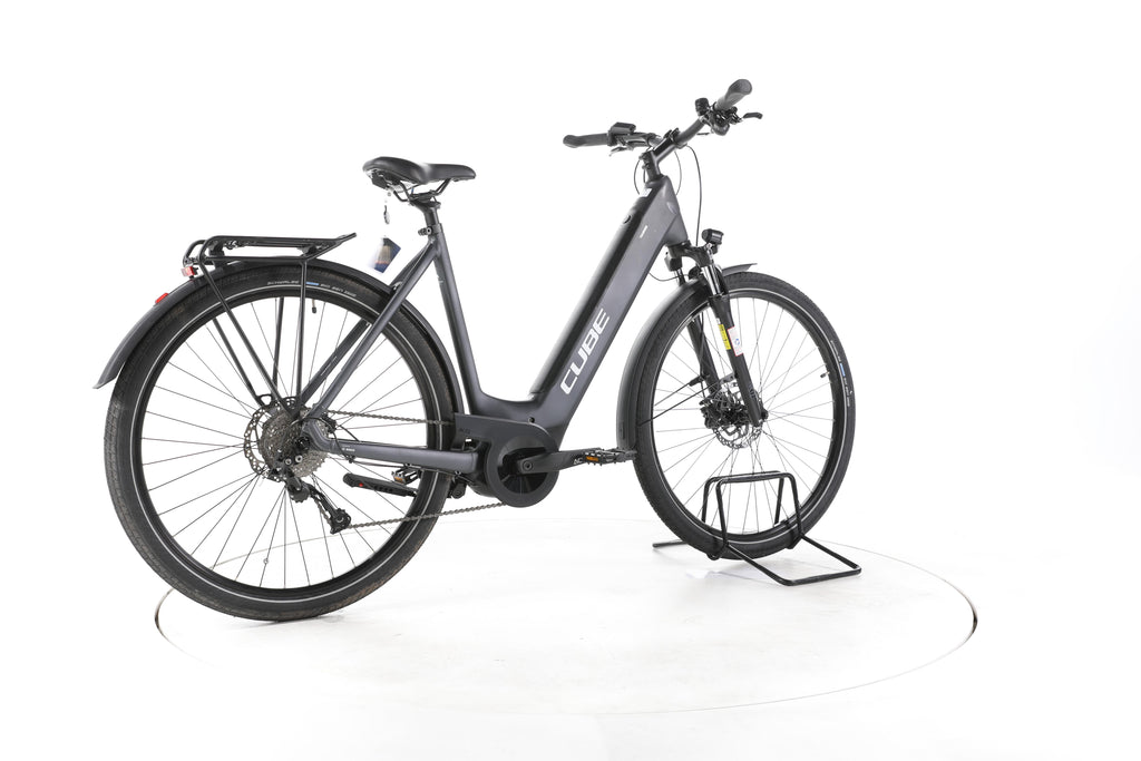 Cube Touring Hybrid ONE Trekking E-Bike Tiefeinsteiger - Image 12