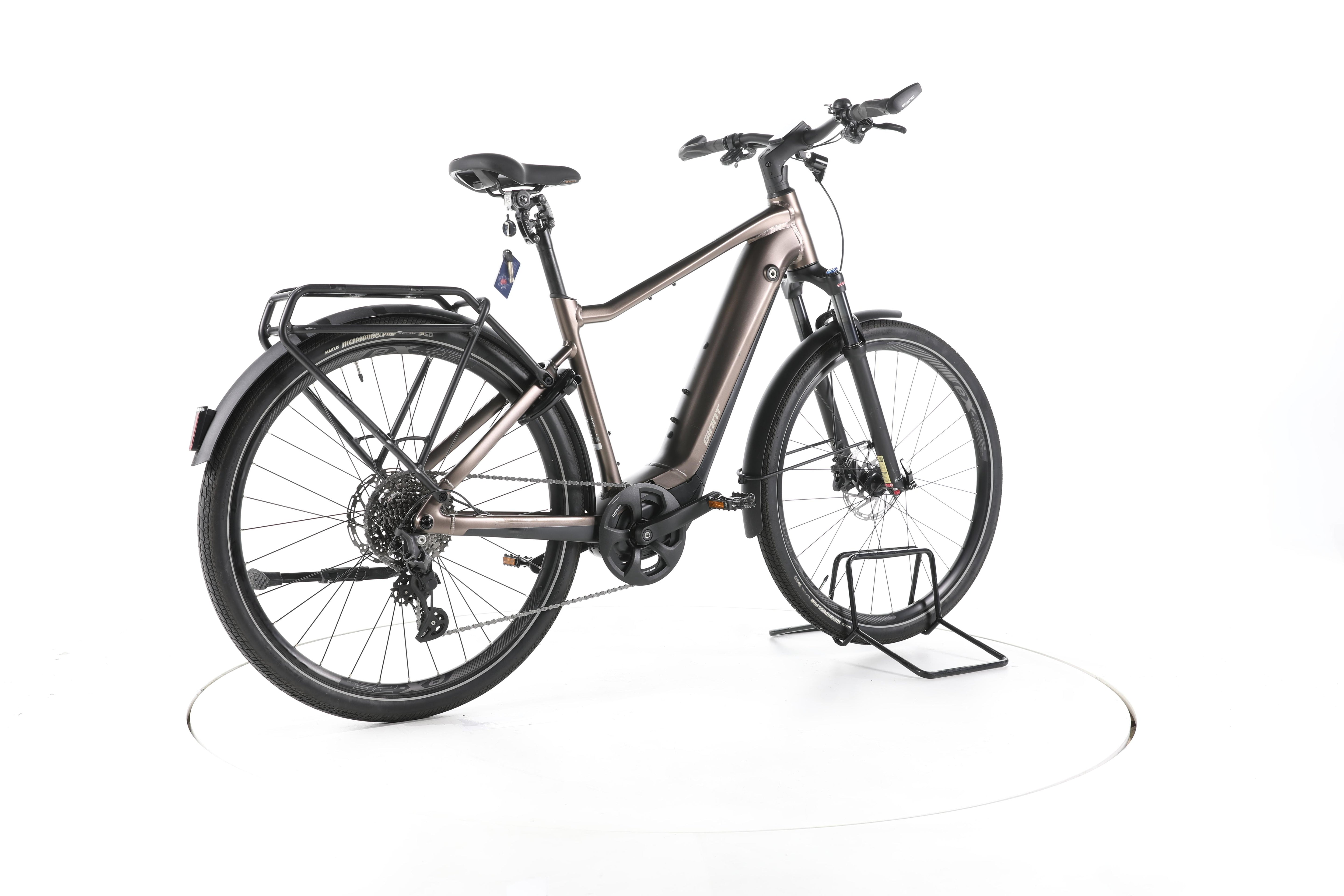 Giant Explore E+ Pro 1 GTS Trekking E-Bike - Image 12