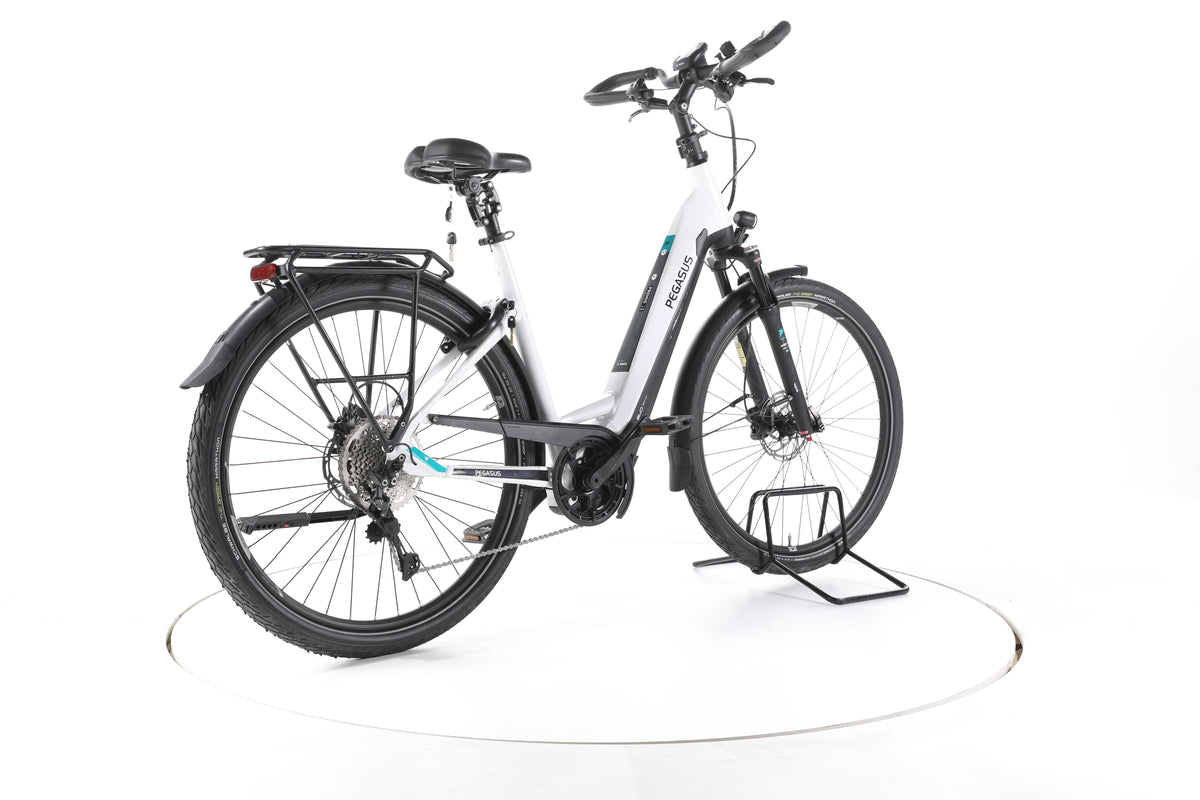 Pegasus Premio Evo 10 Lite Comfort Trekking E-Bike Tiefeinsteiger - Image 12