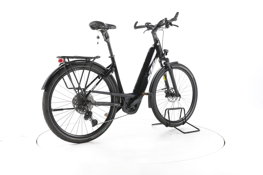 KTM Macina Premium Trekking E-Bike Tiefeinsteiger - Image 12