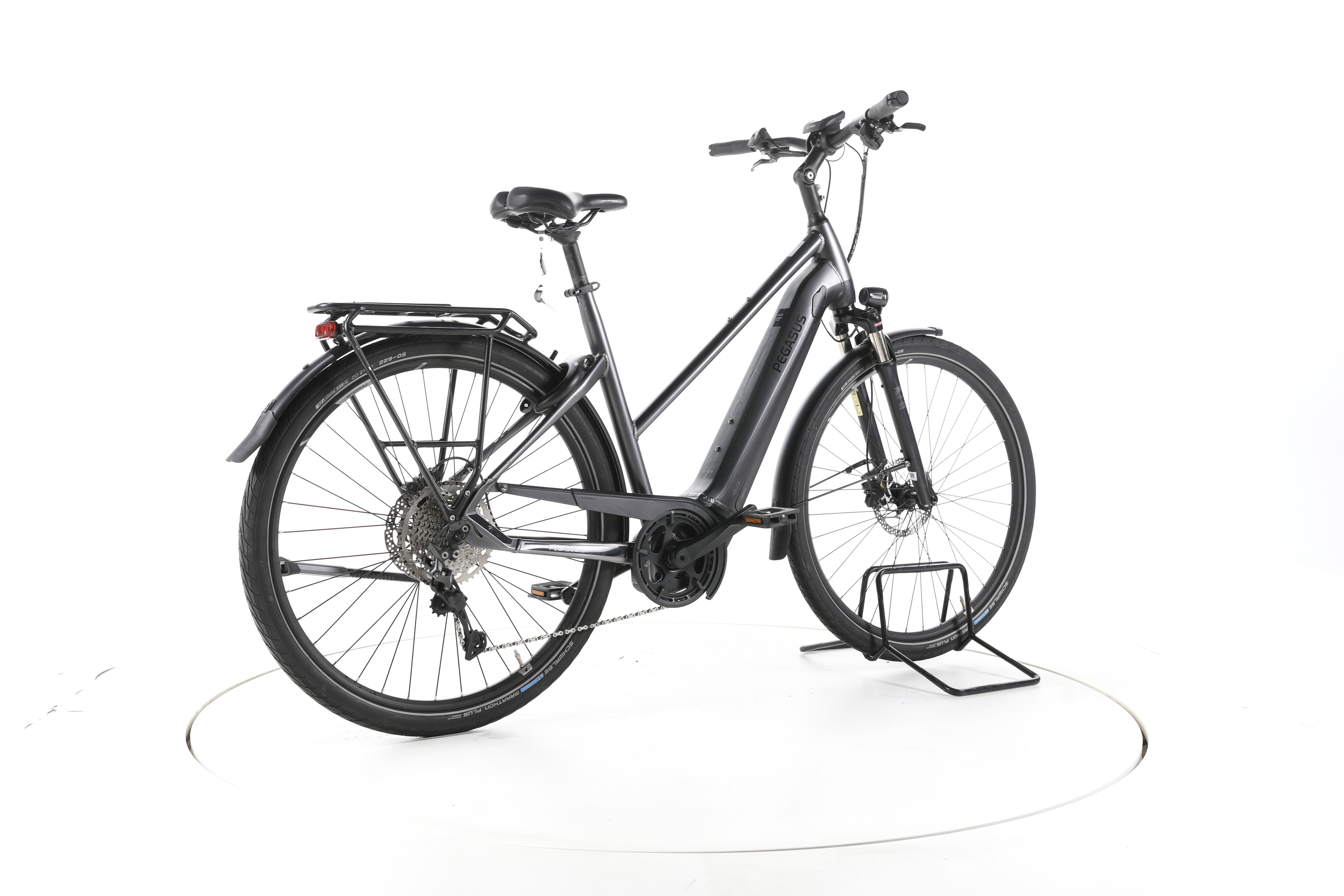 Pegasus Premio EVO 10 Lite Trekking E-Bike Tiefeinsteiger - Image 12