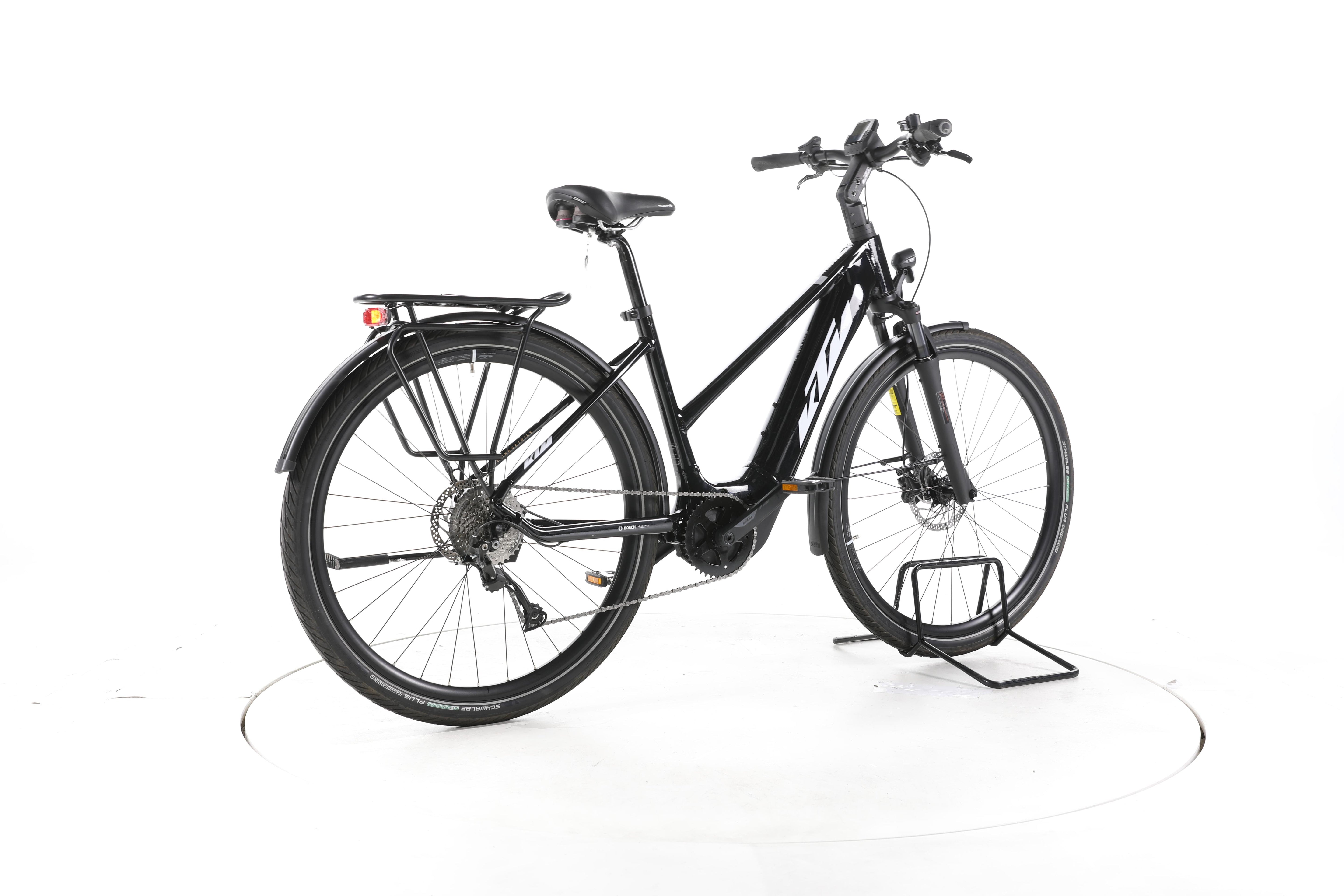 KTM Macina Silence Trekking E-Bike - Image 12