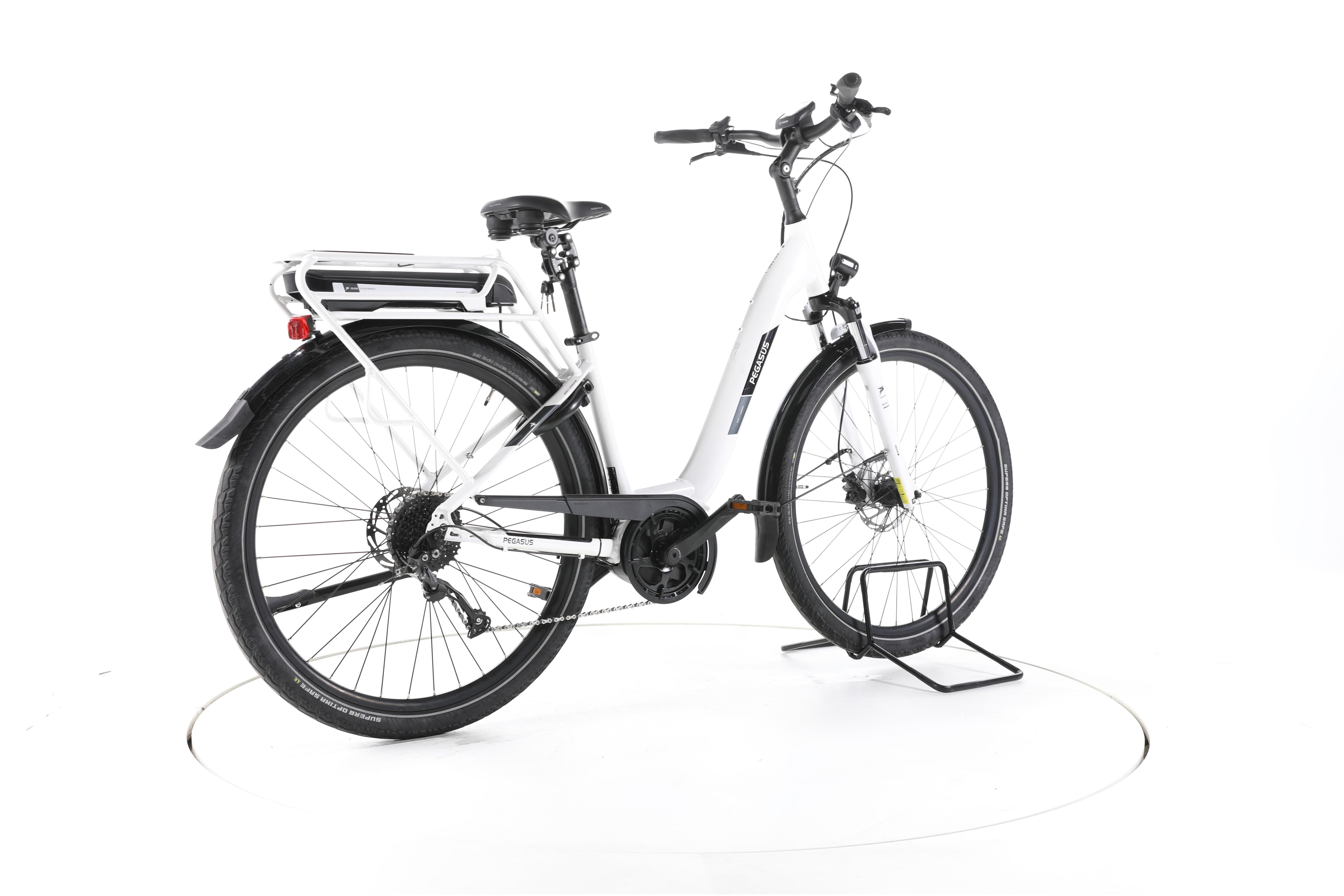 Pegasus Solero E9 Performance Trekking E-Bike Tiefeinsteiger - Image 12