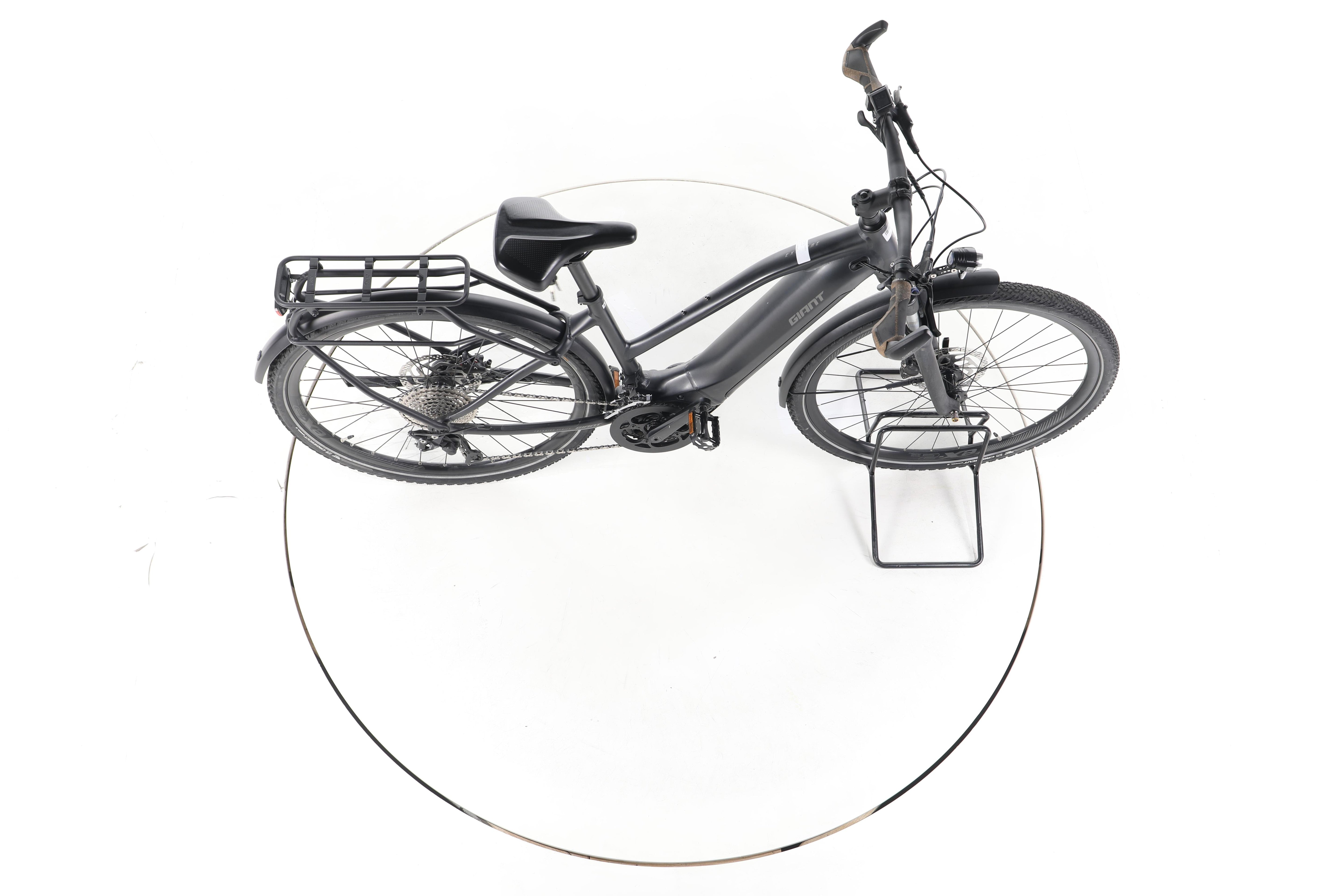 Giant Explore E+ 1 Trekking E-Bike - Image 13