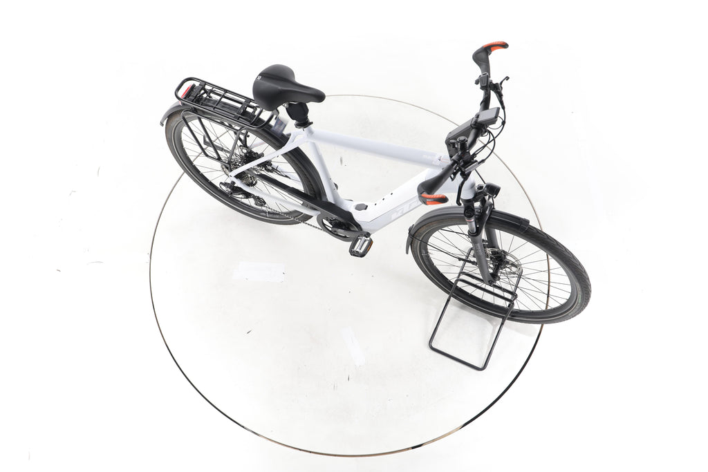 KTM Macina Style Pro Trekking E-Bike - Image 14