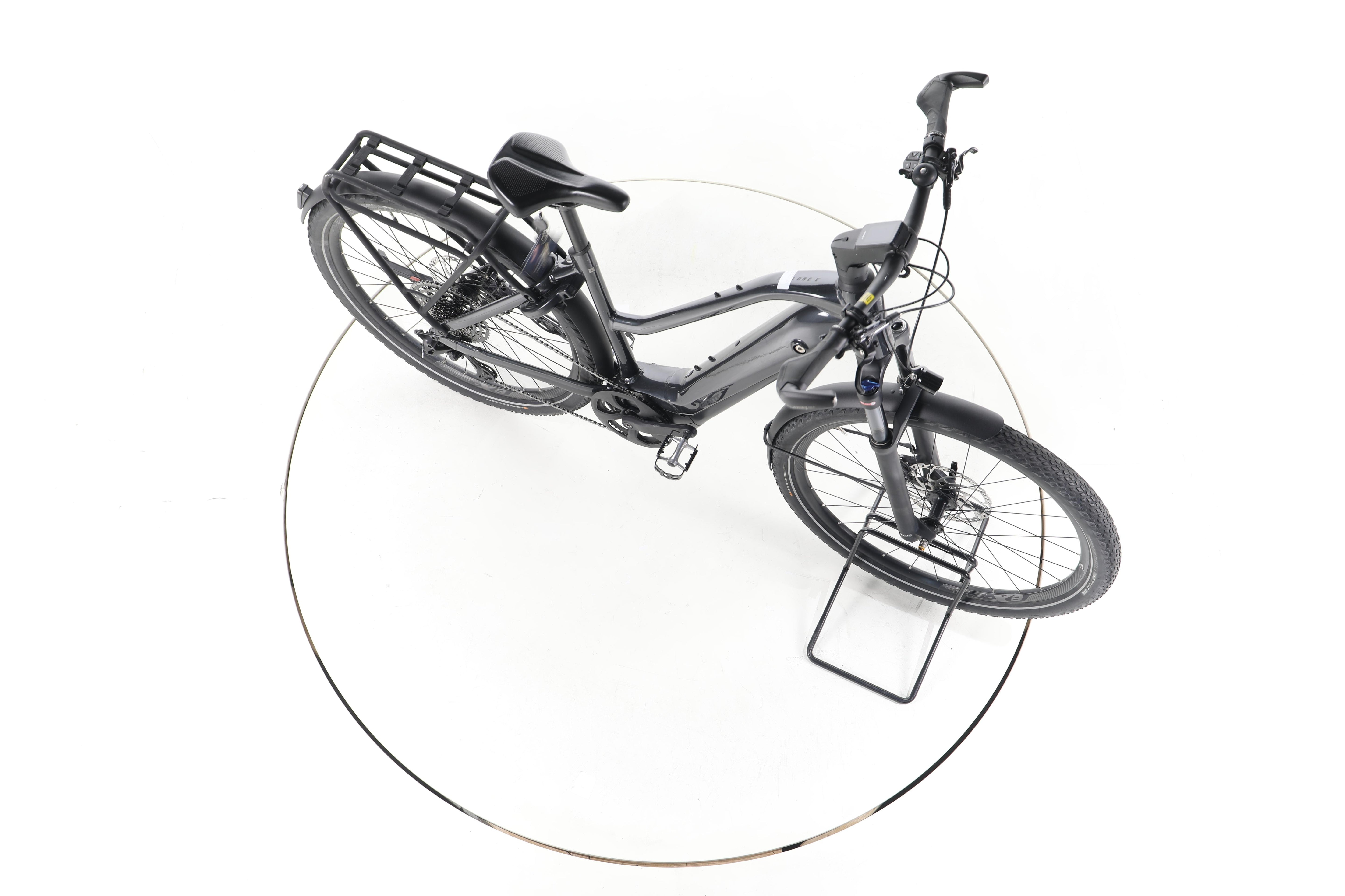 Giant Explore E+ 3 Trekking E-Bike - Image 14