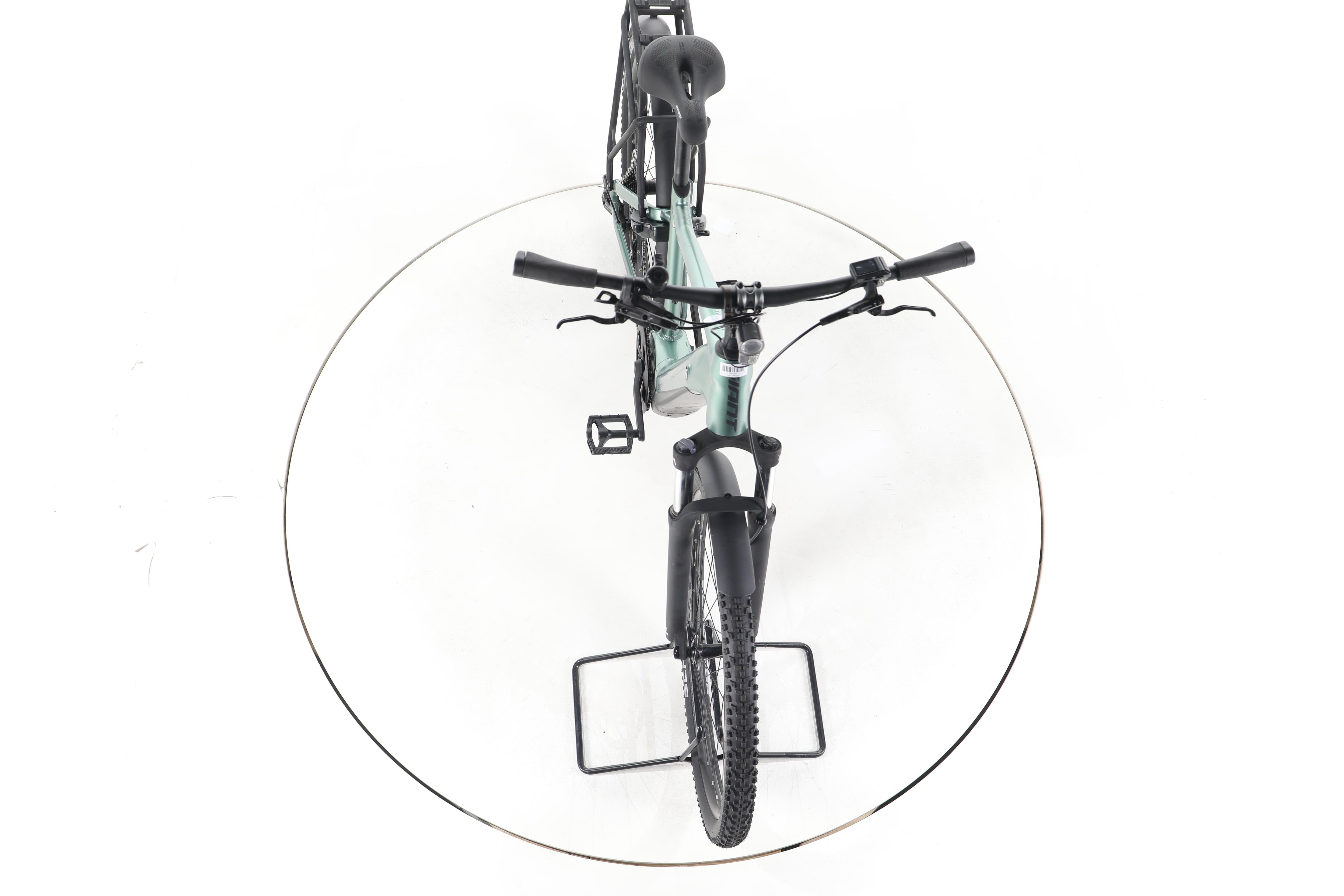 Giant Explore E+ 1 Trekking E-Bike - Image 16