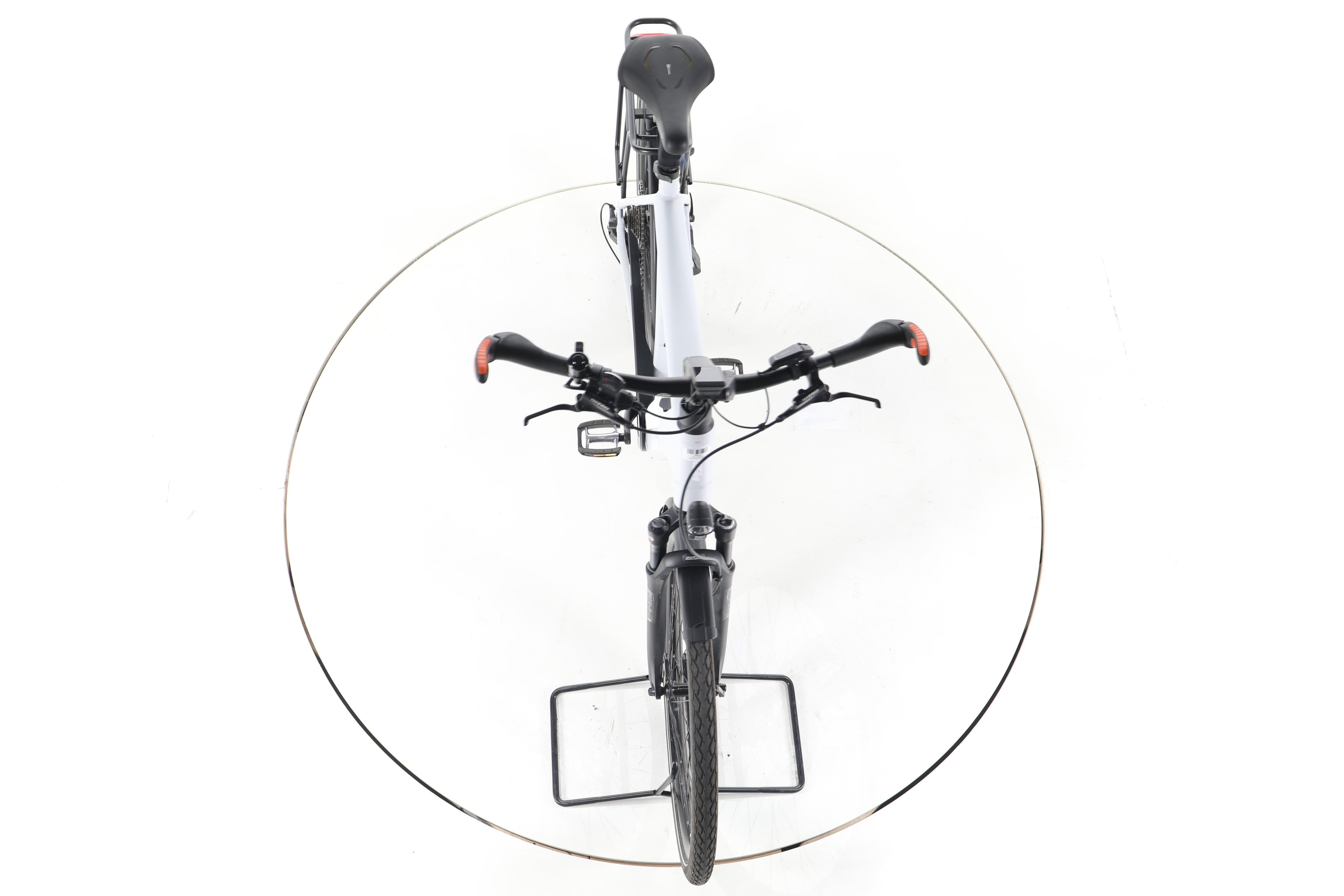 KTM Macina Style Pro Trekking E-Bike - Image 16