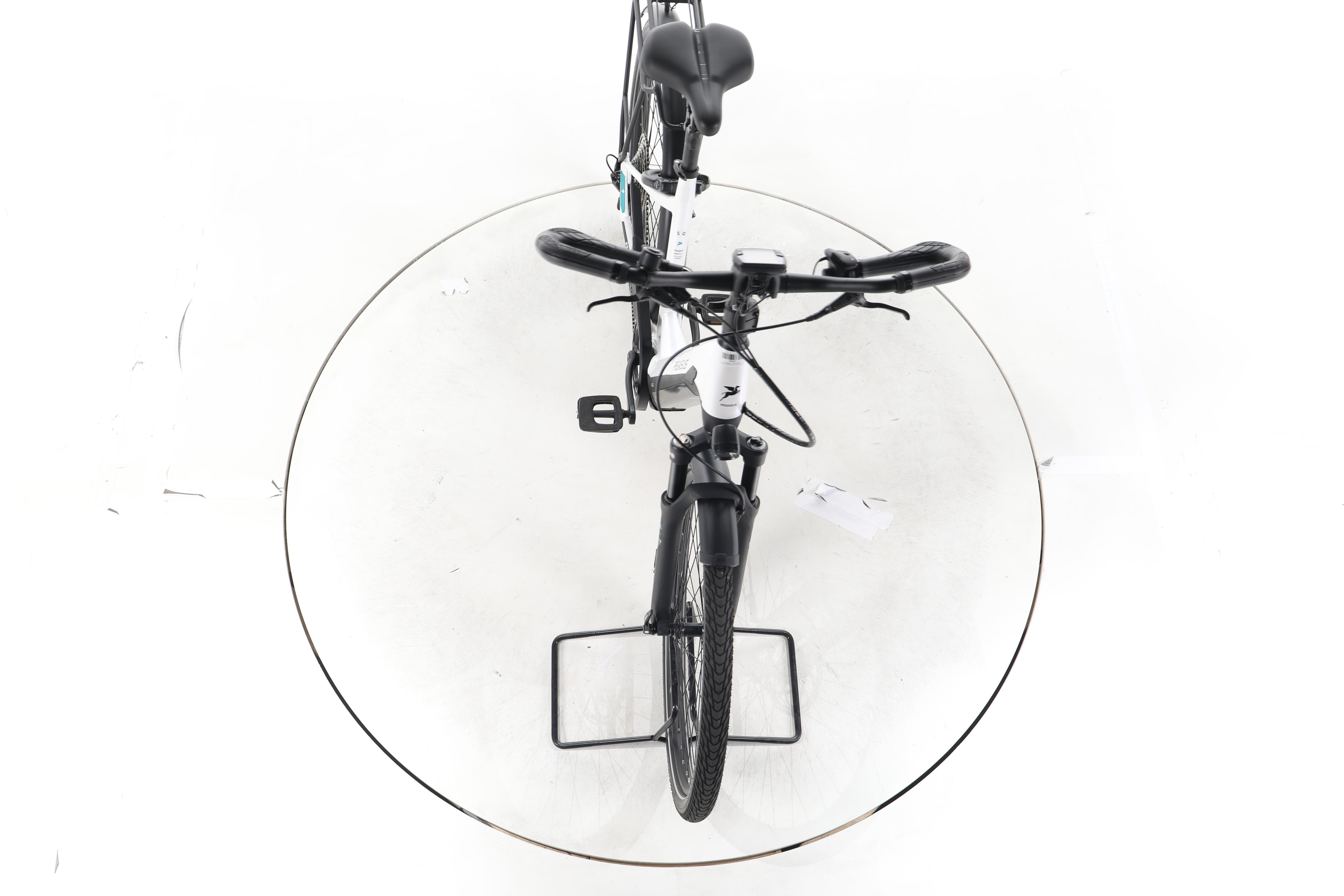 Pegasus Premio EVO Lite Trekking E-Bike Tiefeinsteiger - Image 16