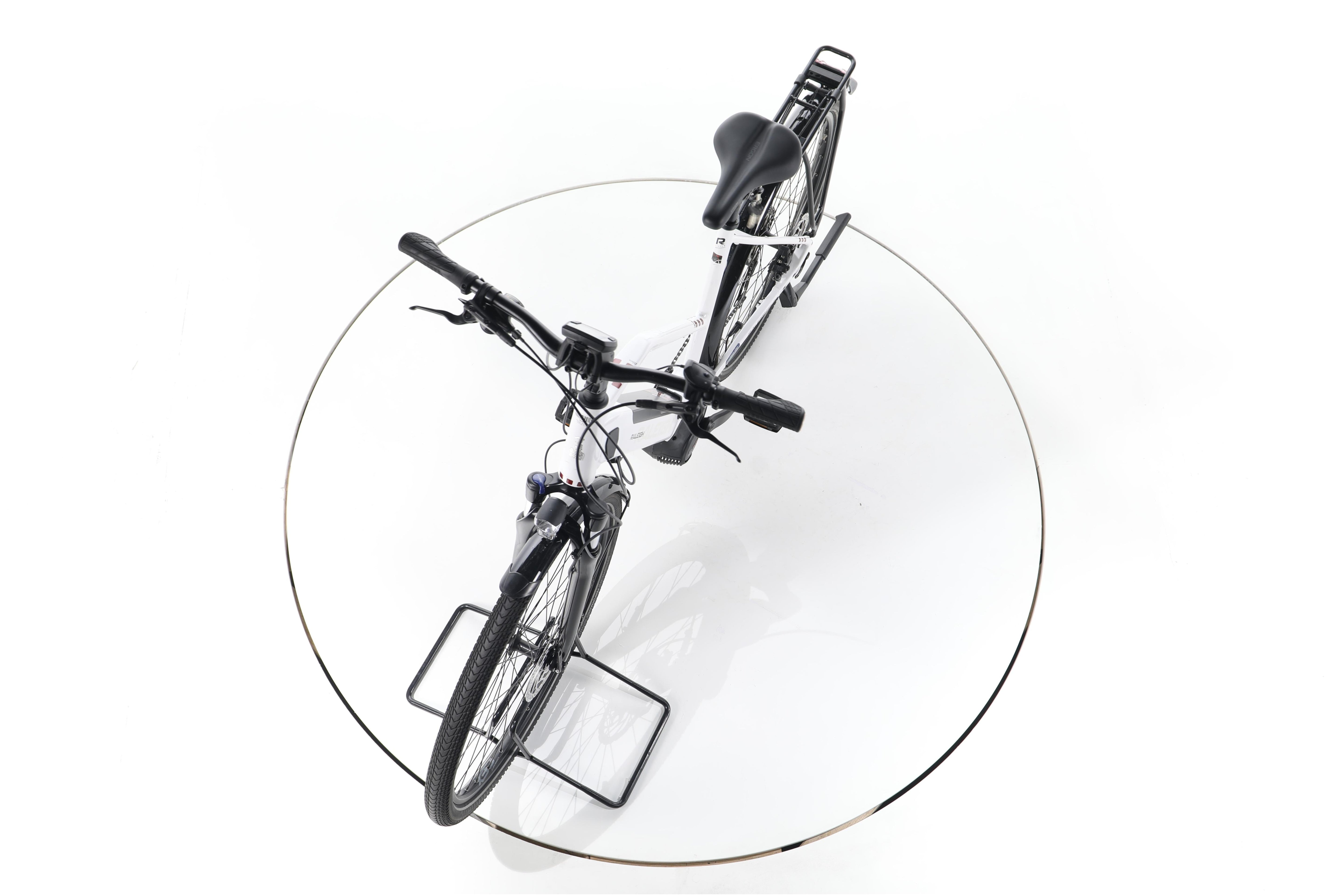 Raleigh Kent 9 Trekking E-Bike - Image 17