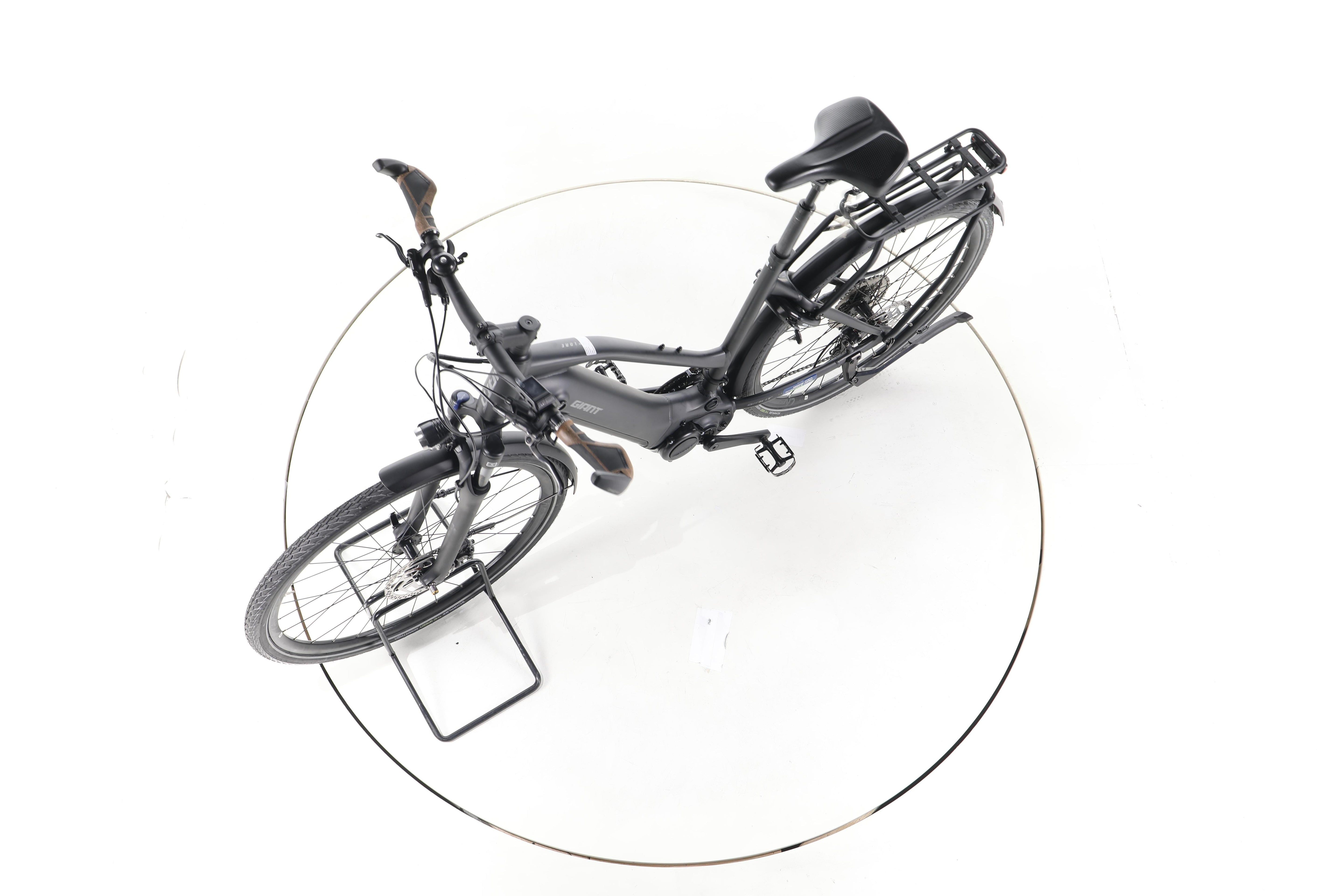 Giant Explore E+ 1 Trekking E-Bike - Image 18