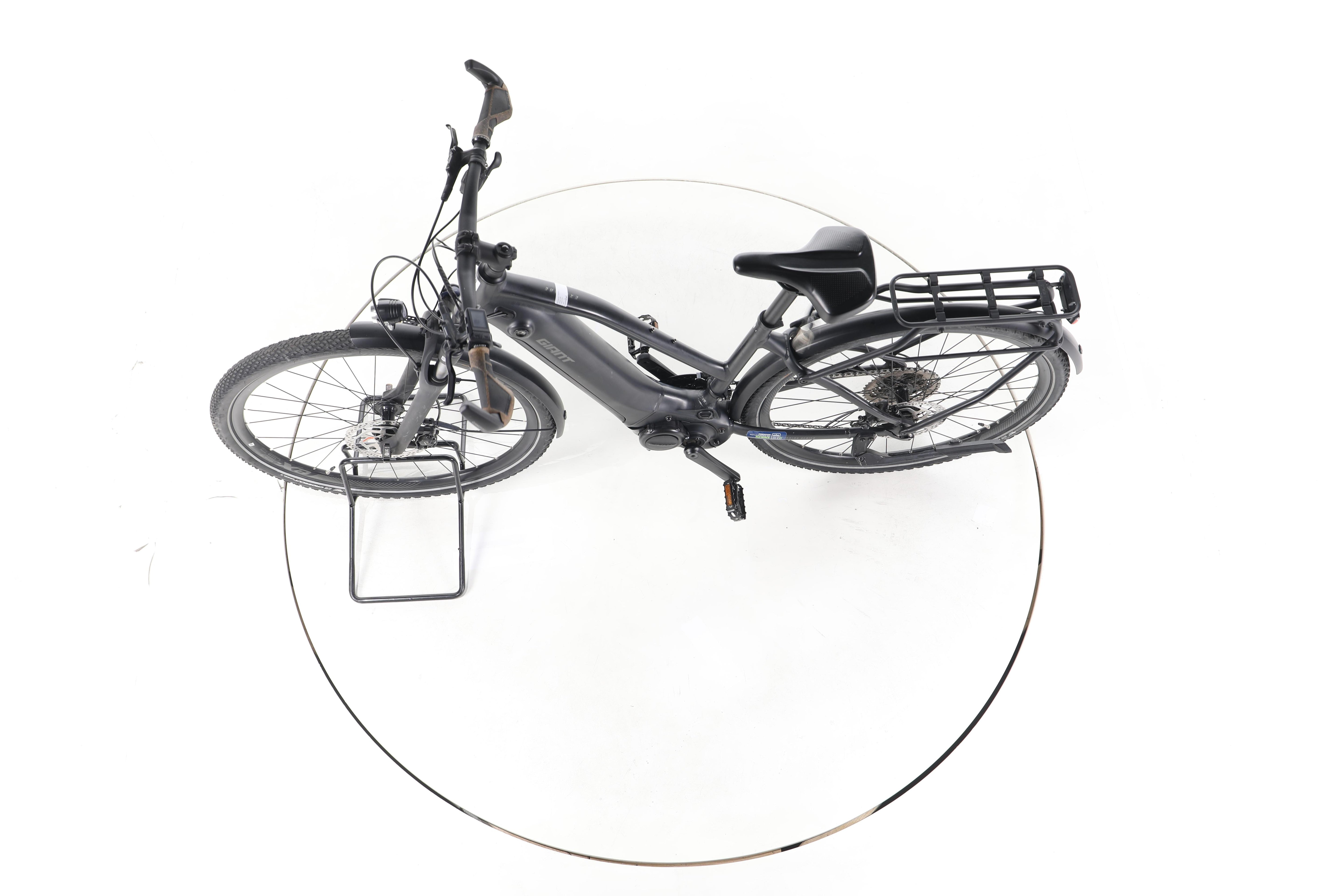 Giant Explore E+ 1 Trekking E-Bike - Image 19