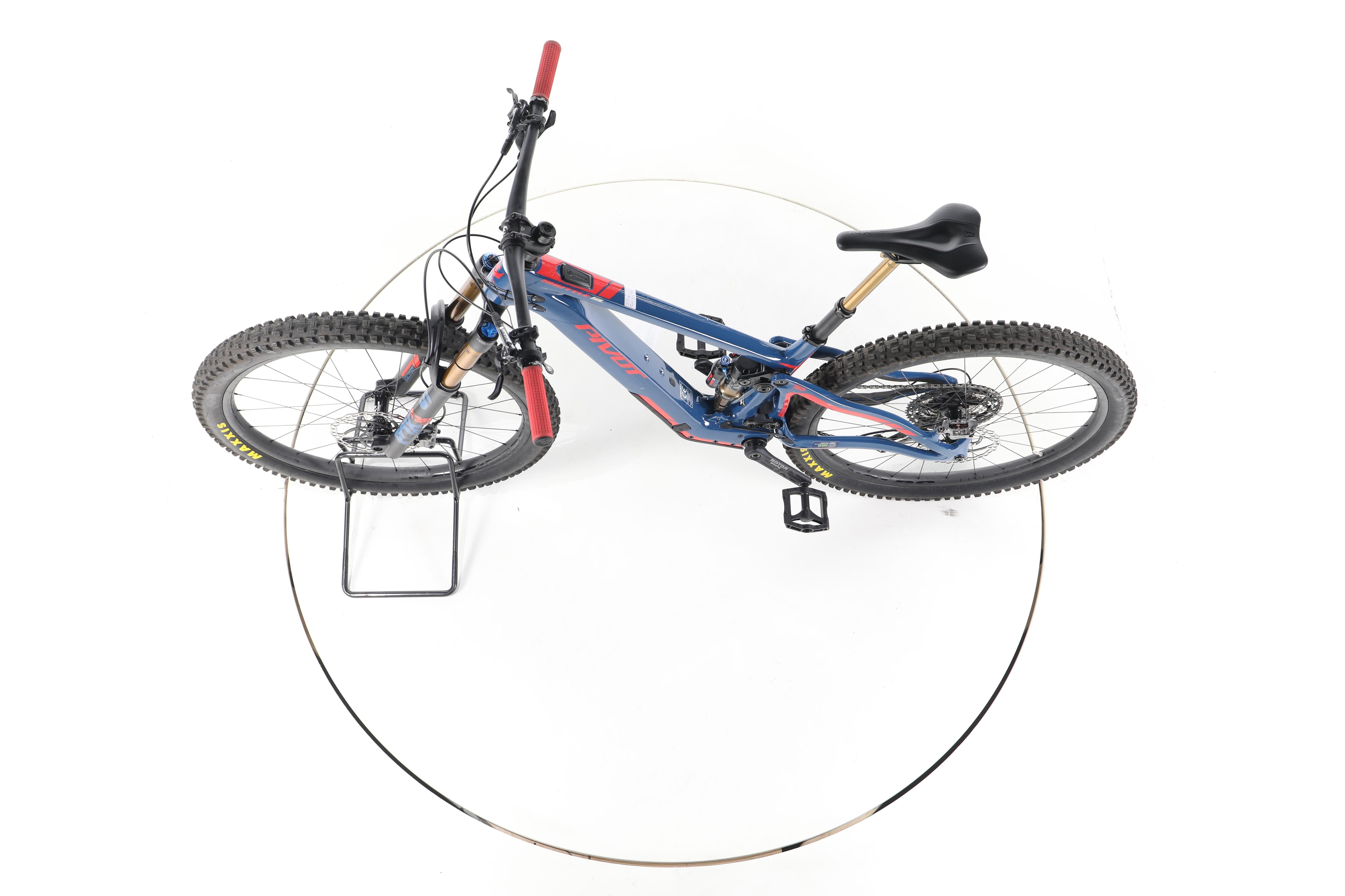 Pivot Cycles Shuttle SL Team XTR Fully E-Bike Carbon - Image 19